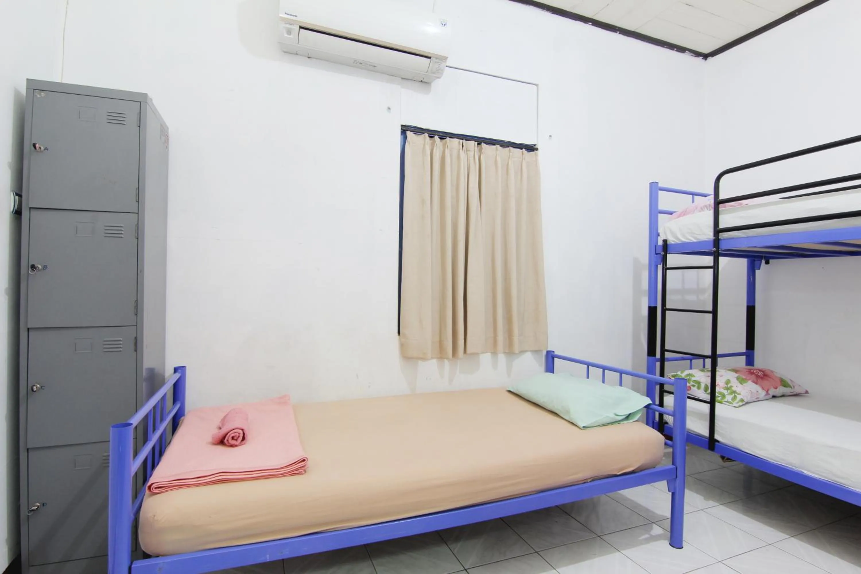 bunk bed, Bed in Arjuna Hostel