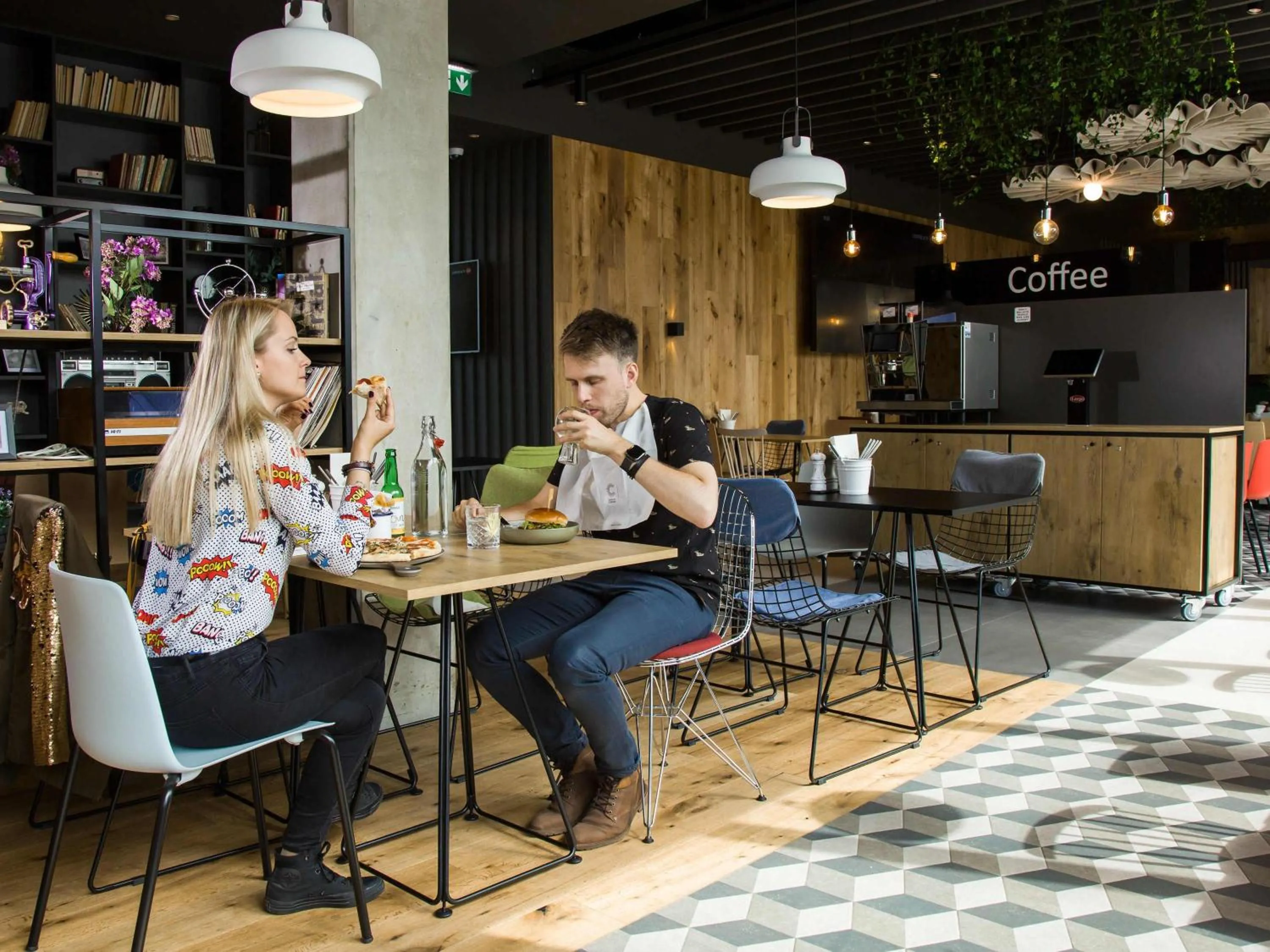 Restaurant/places to eat in ibis Tallinn Center