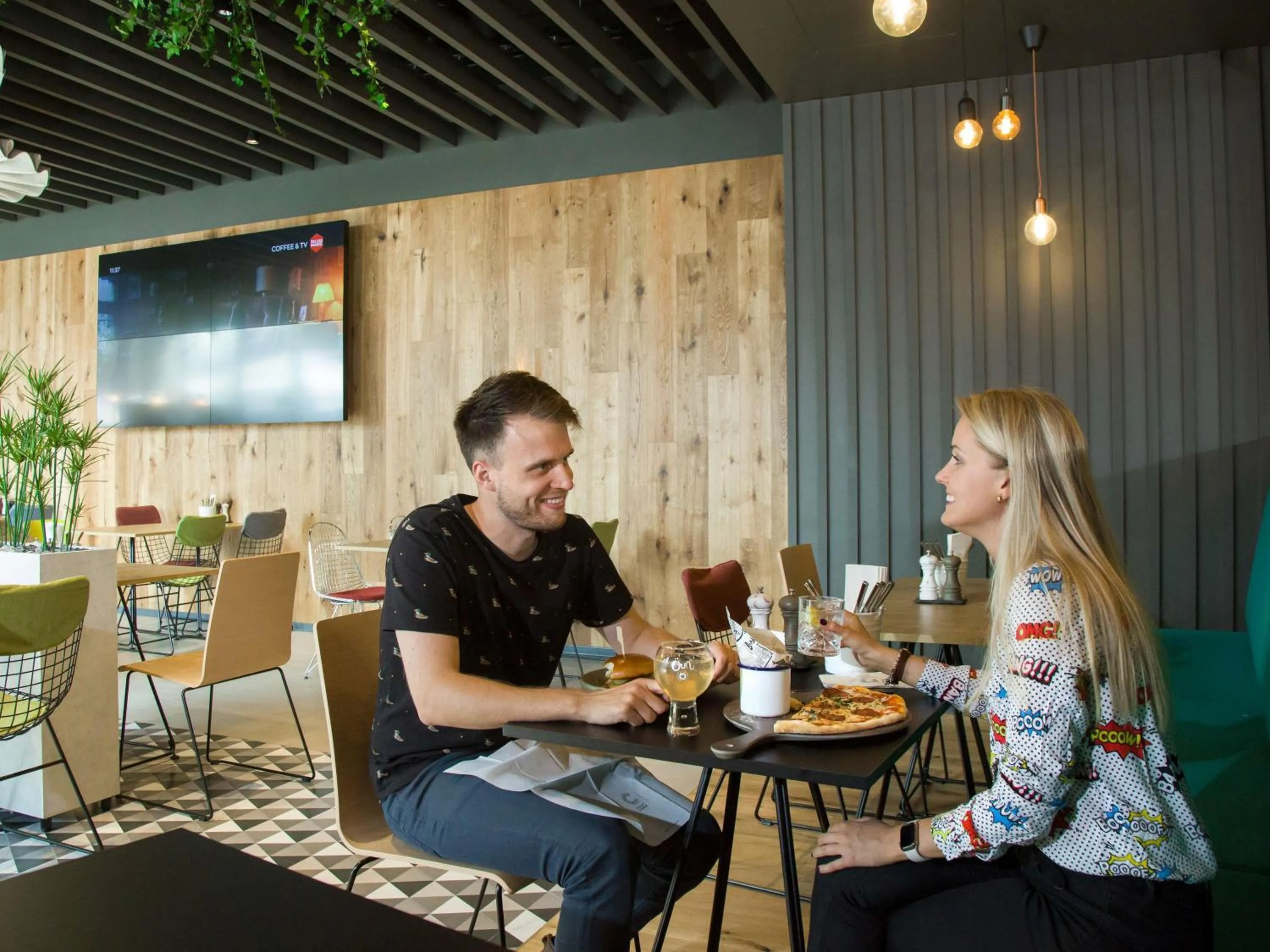 Restaurant/places to eat in ibis Tallinn Center