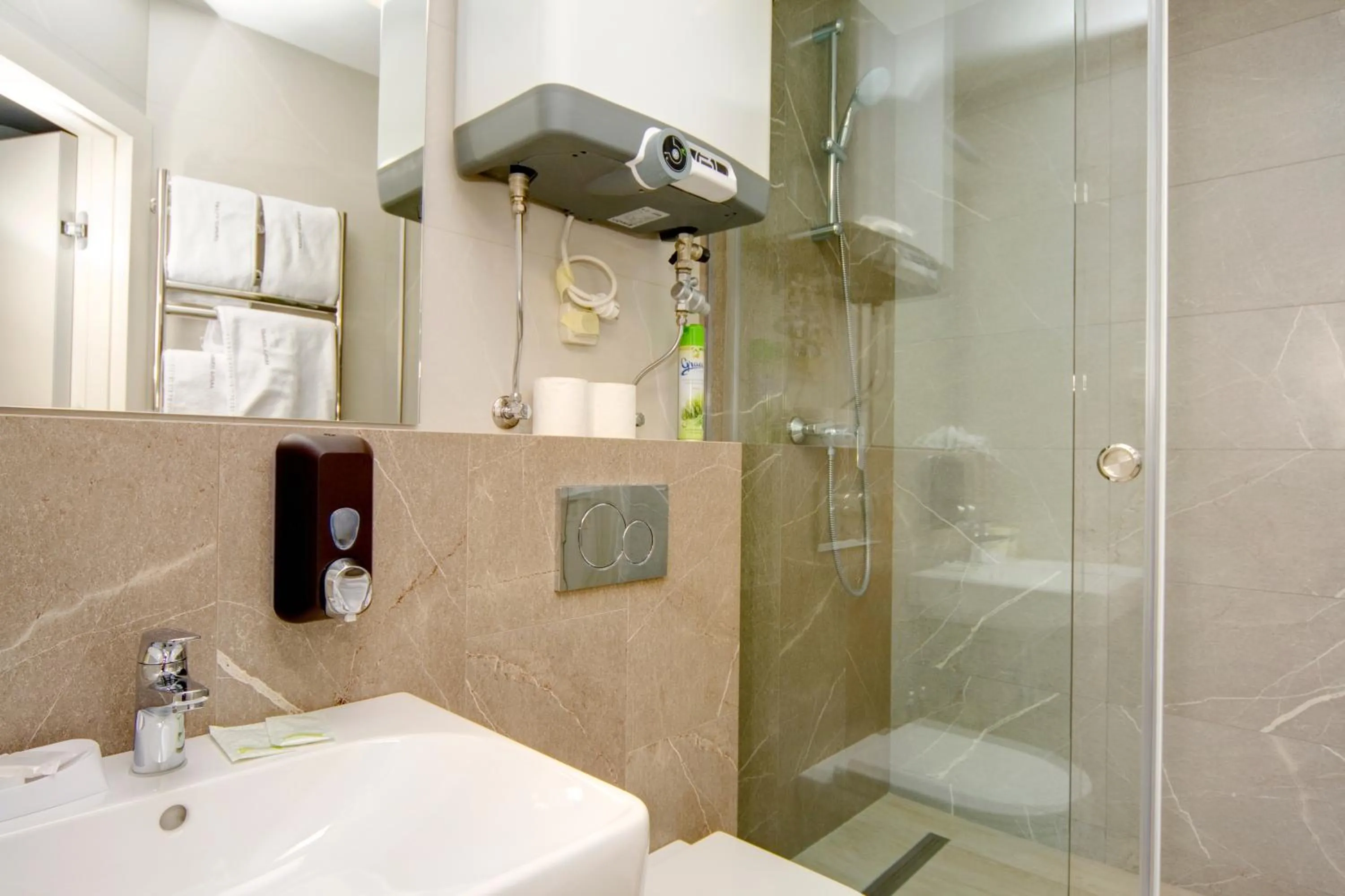 Shower in Arena Summit Apart Hotel