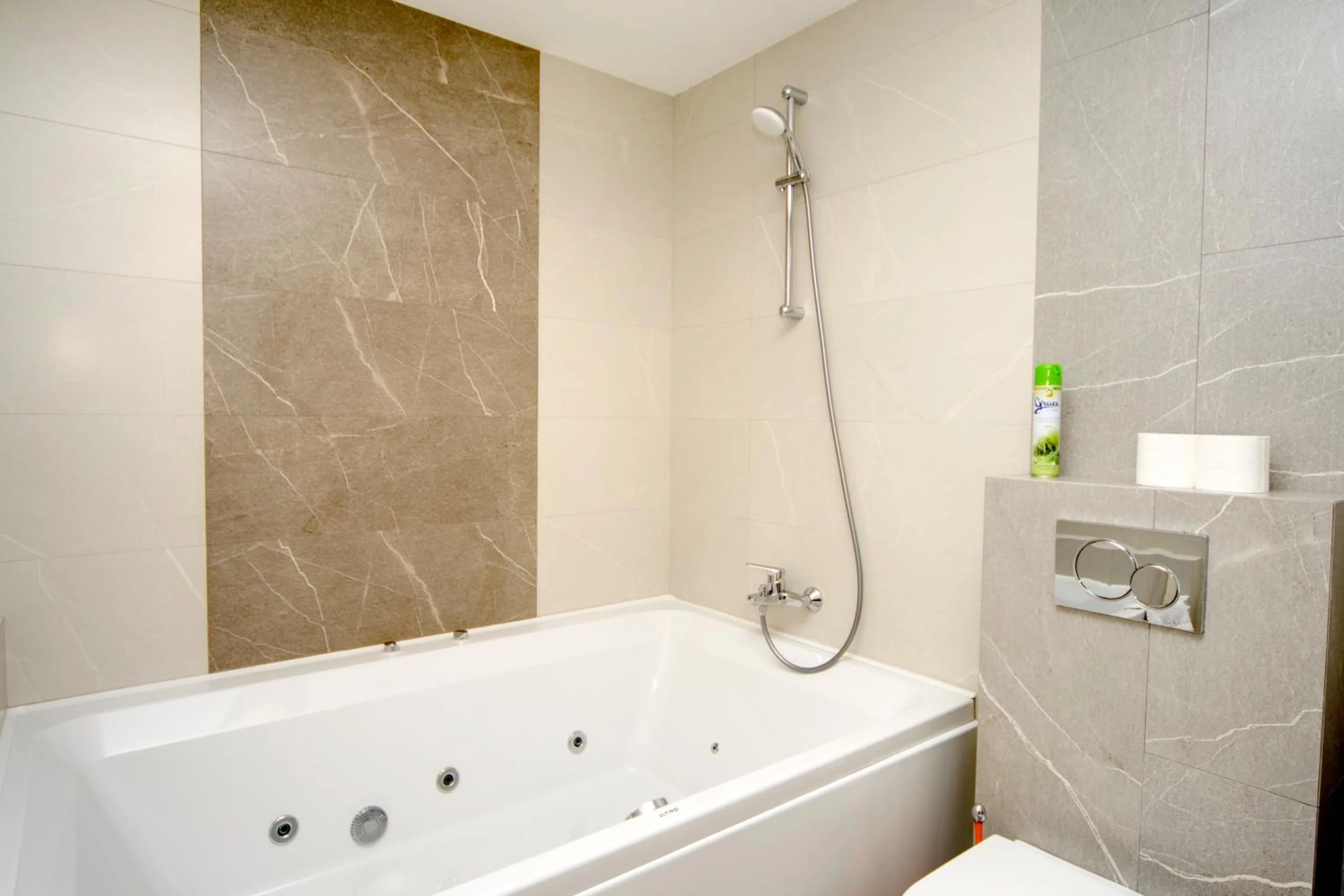 Shower in Arena Summit Apart Hotel