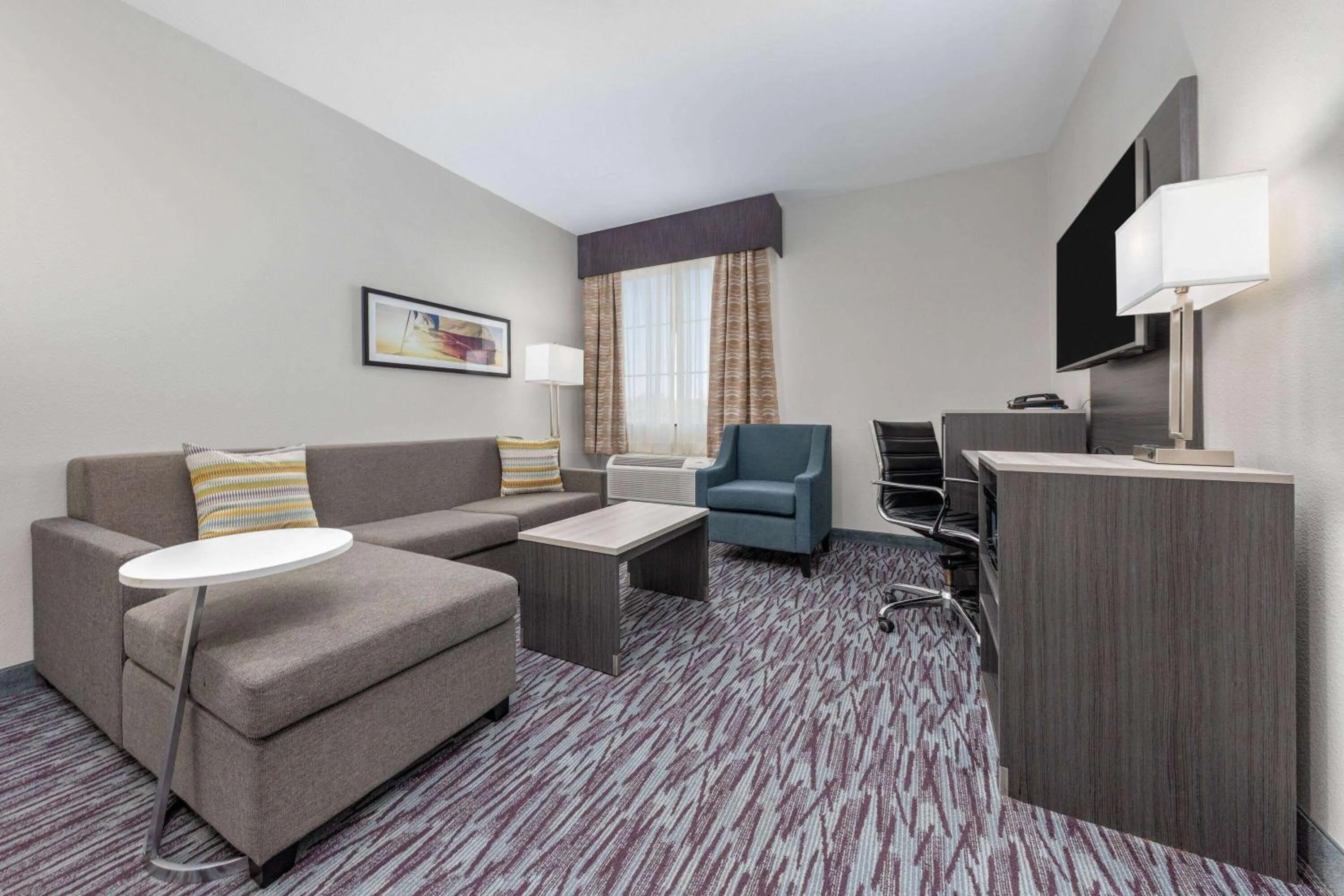 Photo of the whole room in La Quinta by Wyndham Allen at The Village