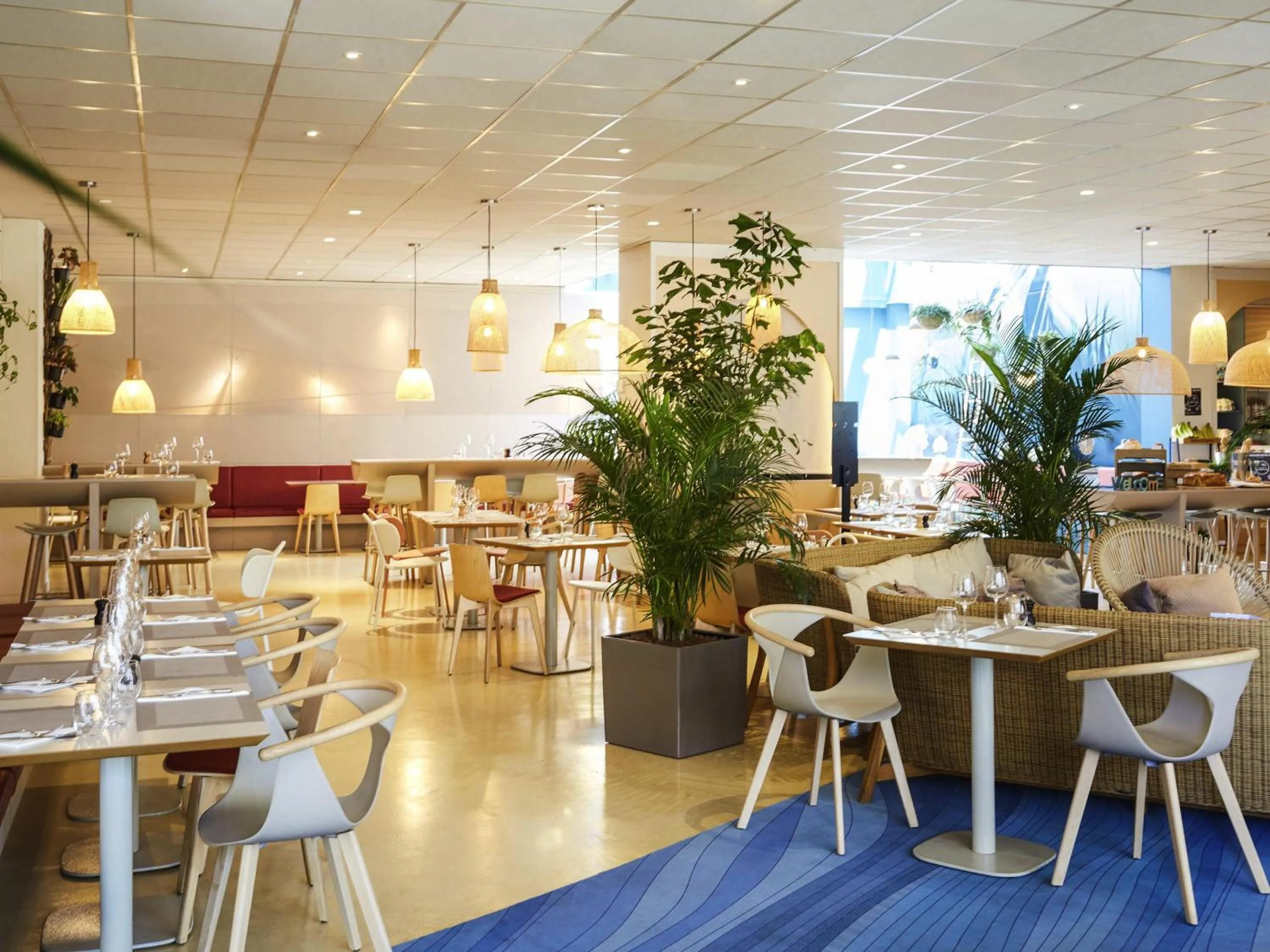 Restaurant/places to eat in ibis Styles Toulon Centre Port