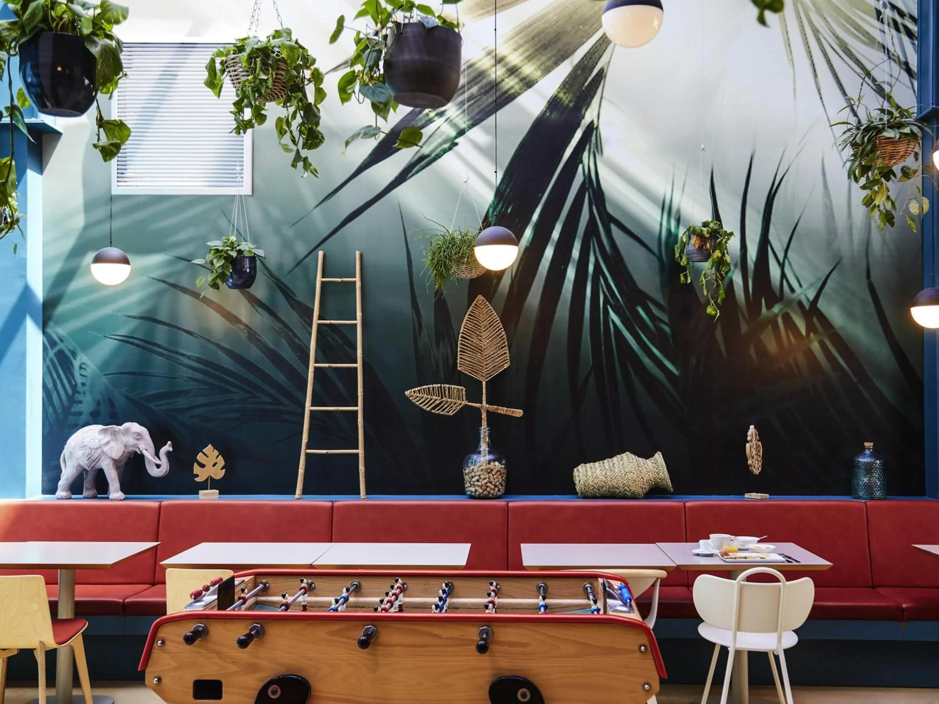 Restaurant/places to eat in ibis Styles Toulon Centre Port