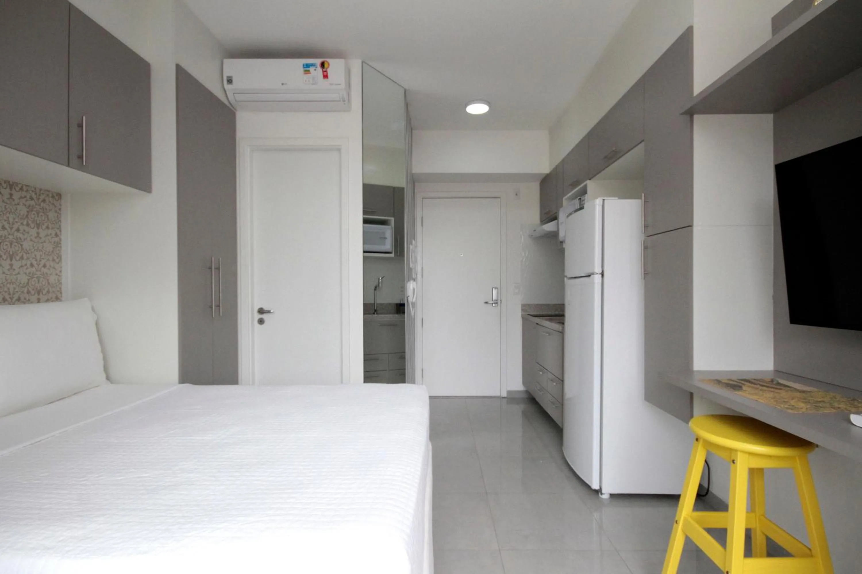 Bedroom, Bed in 360 Luz