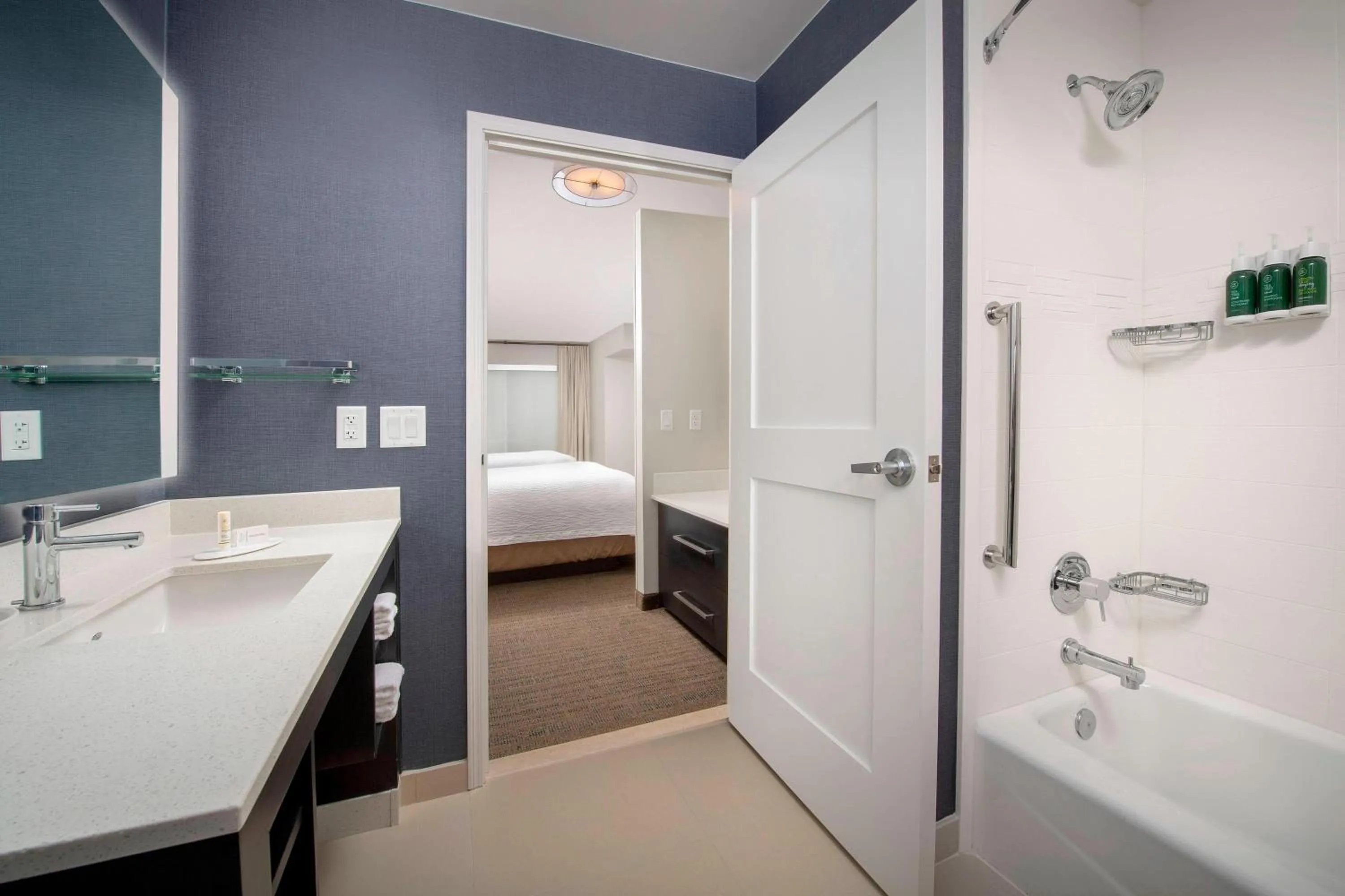 Bathroom, Bed in Residence Inn by Marriott Lubbock Southwest