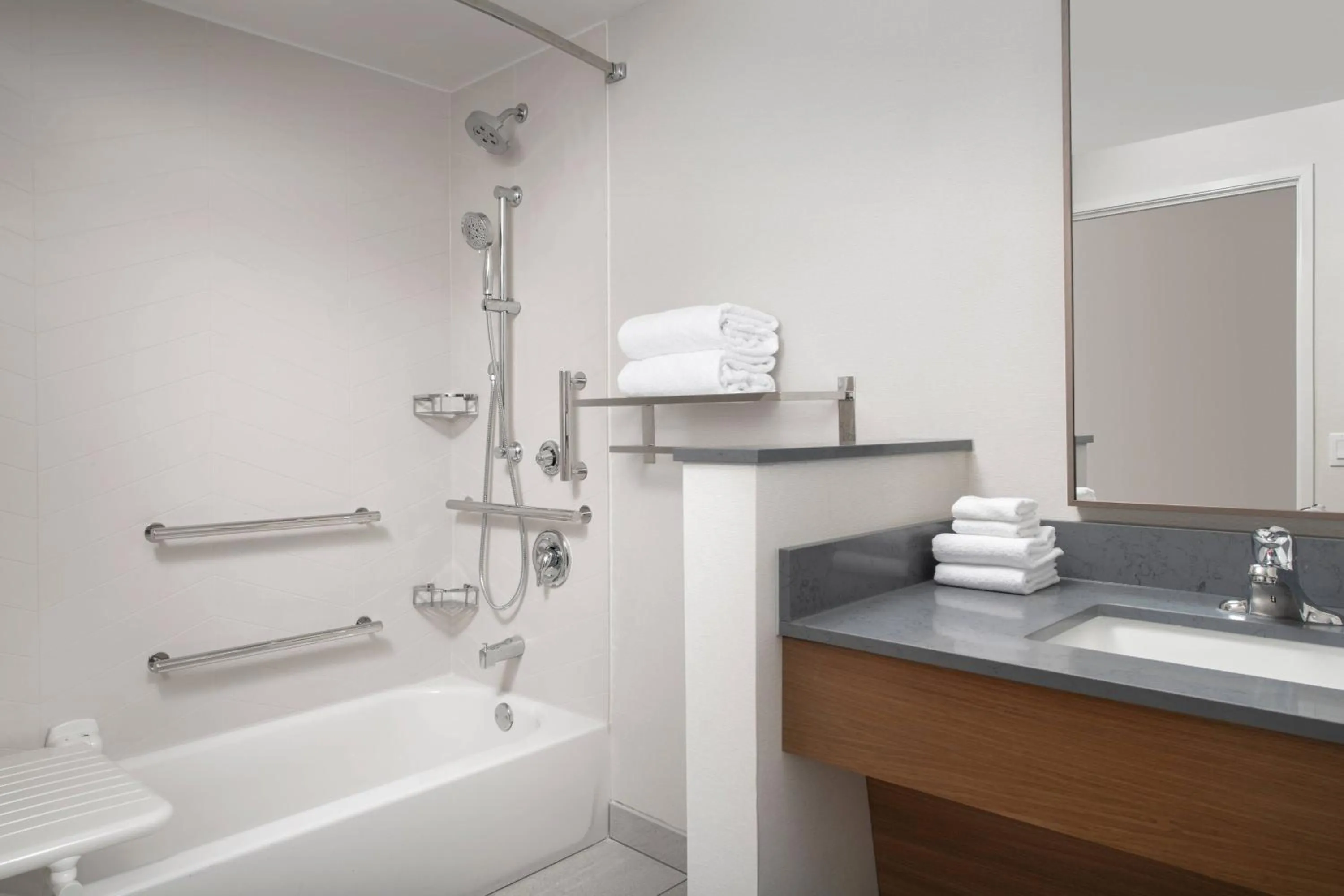 Bathroom in Fairfield Inn & Suites by Marriott New Orleans Metairie