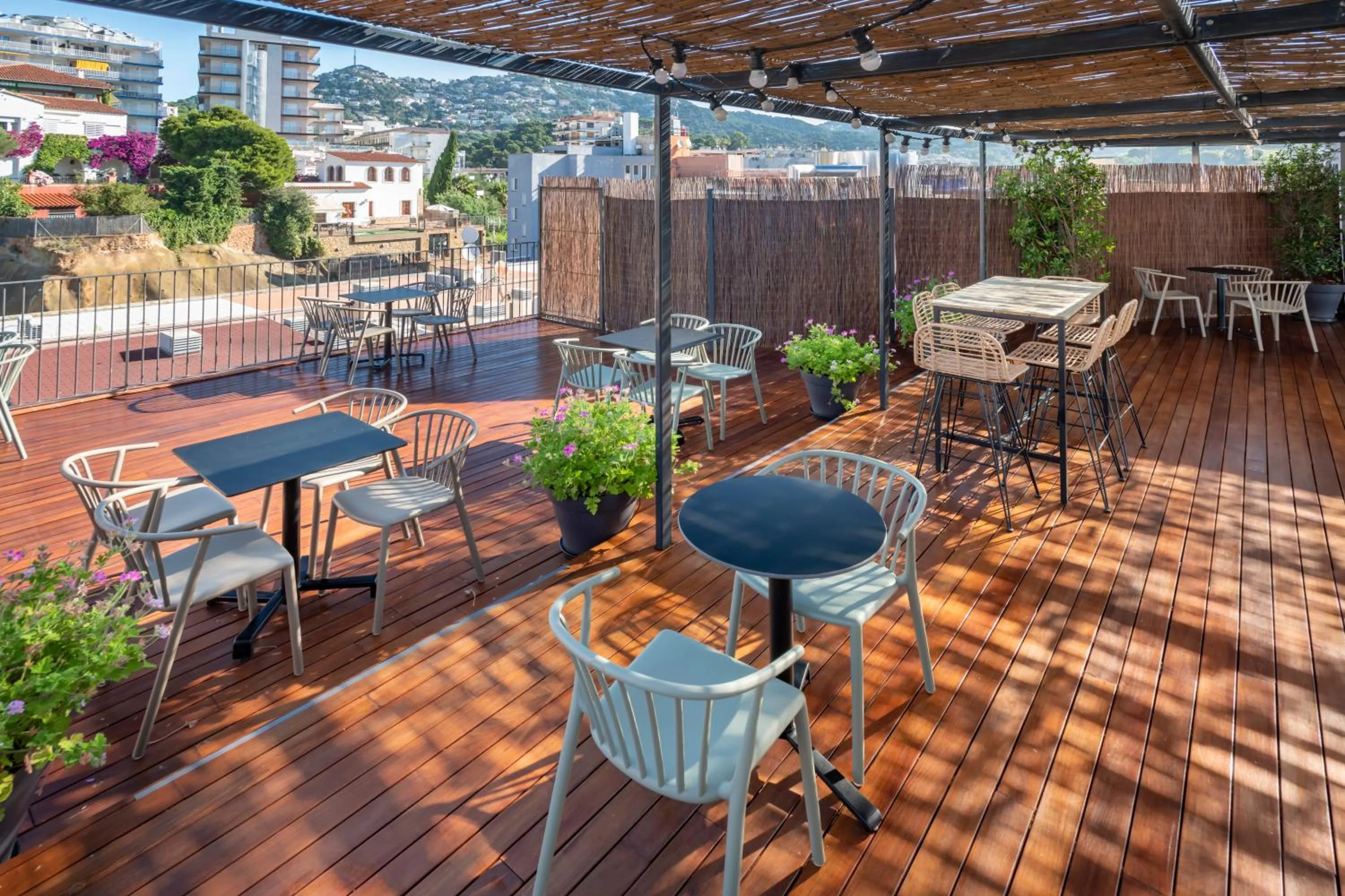 Lounge or bar in GHT Miratge - Only Adults 18 and up