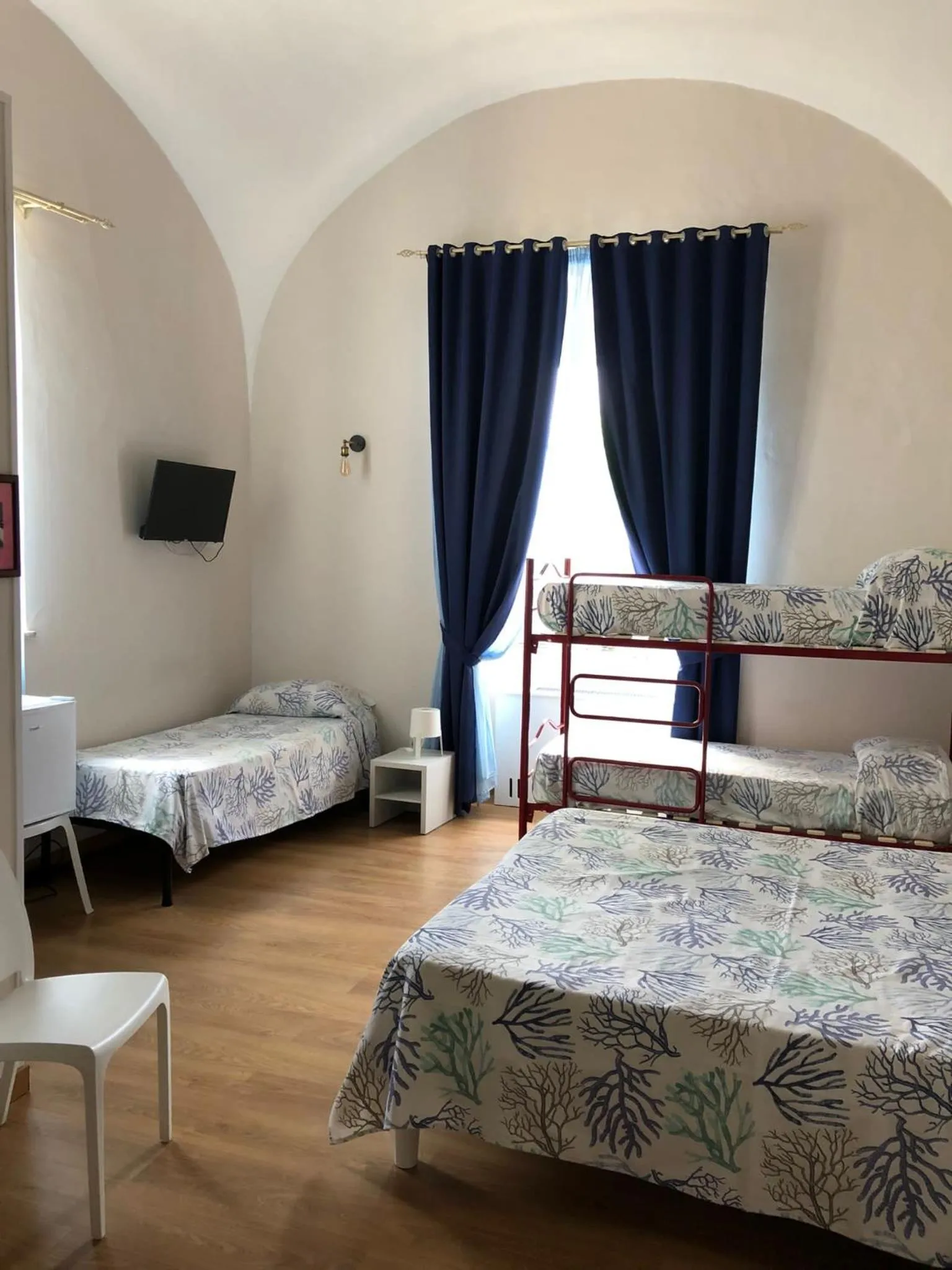 Photo of the whole room, Bed in Porto Salvo