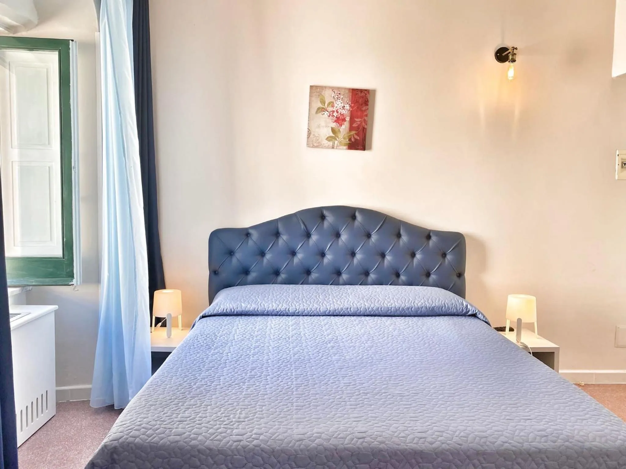 Bed in Porto Salvo