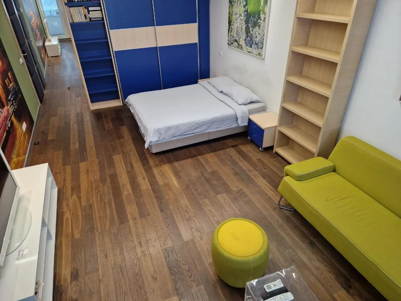 Bed in STATUS Superior Apartments