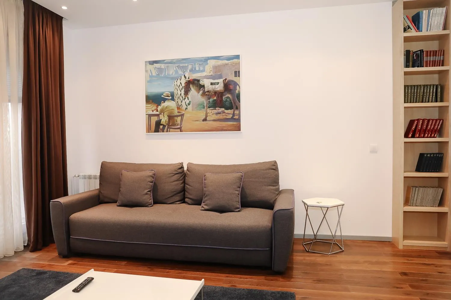 STATUS Superior Apartments