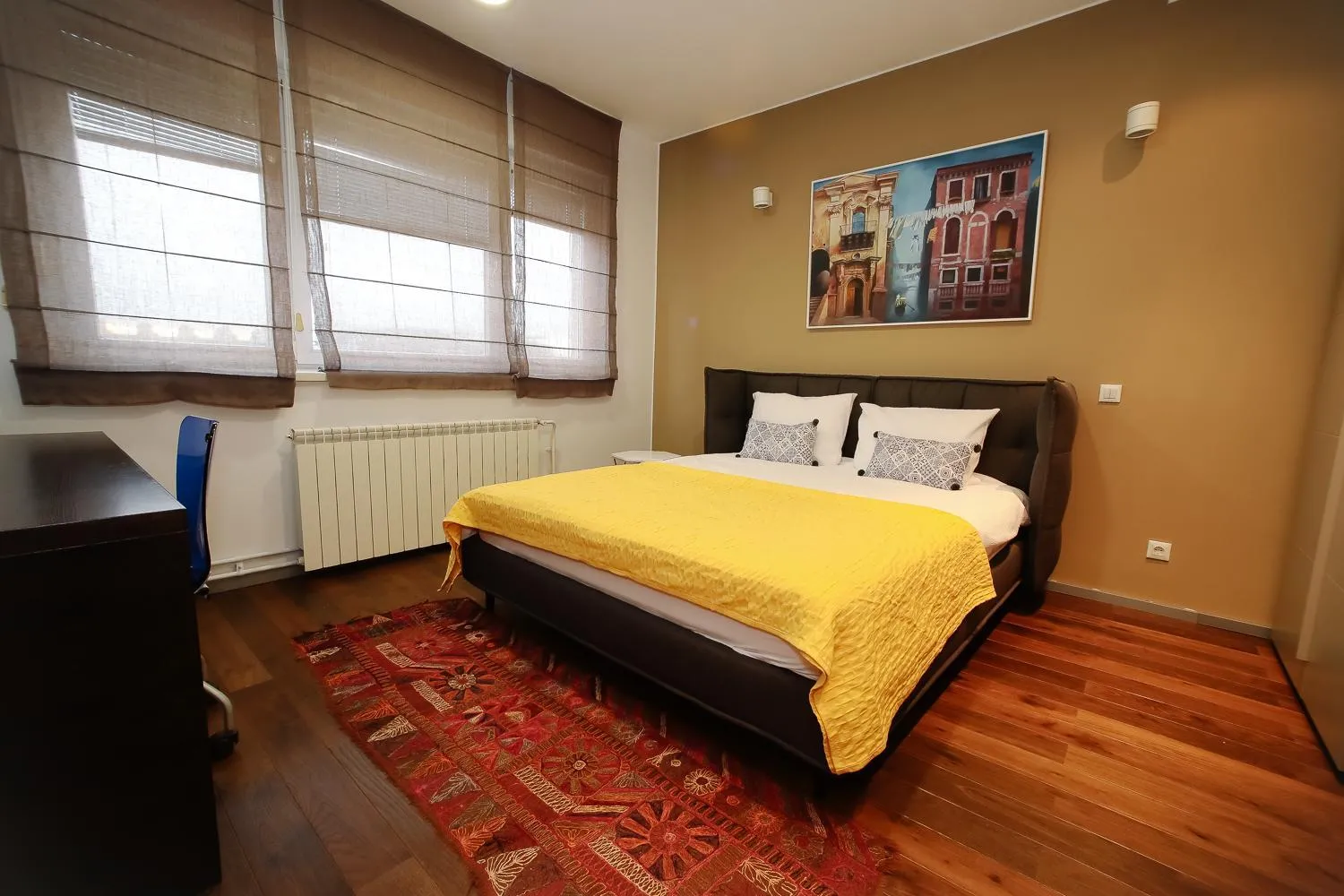 Bed in STATUS Superior Apartments