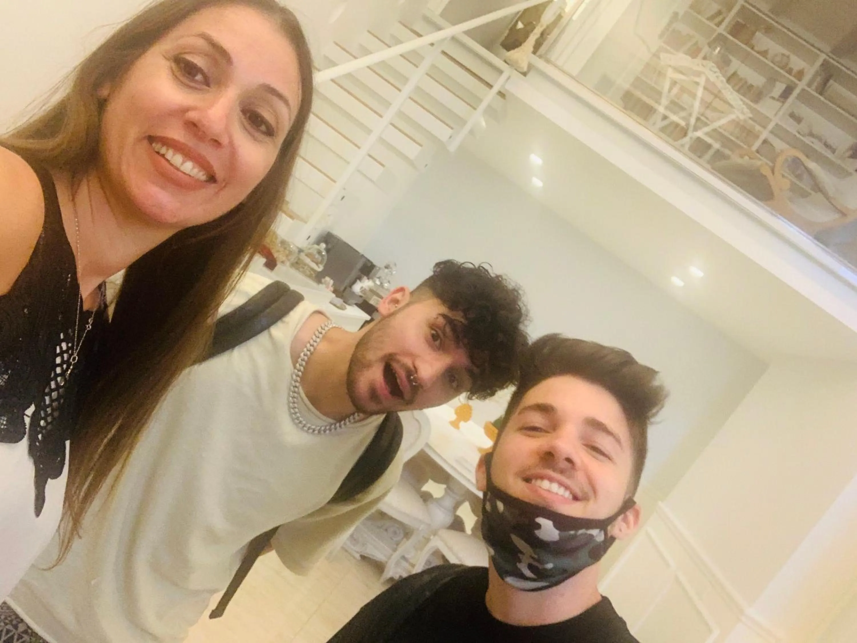 group of guests in Palazzo del Poeta - Dimora Contemporanea