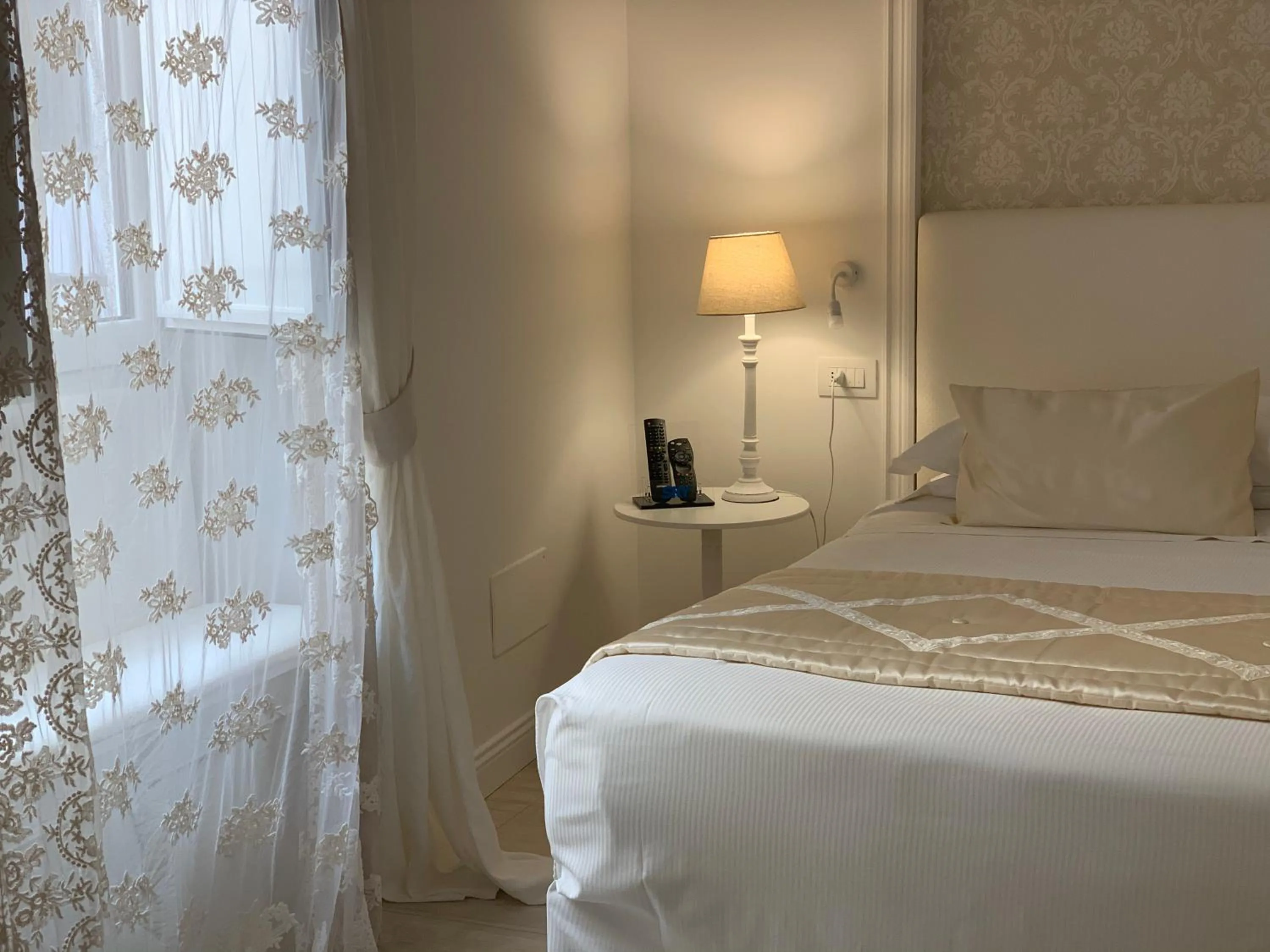 Bed in Palazzo del Poeta - Dimora Contemporanea