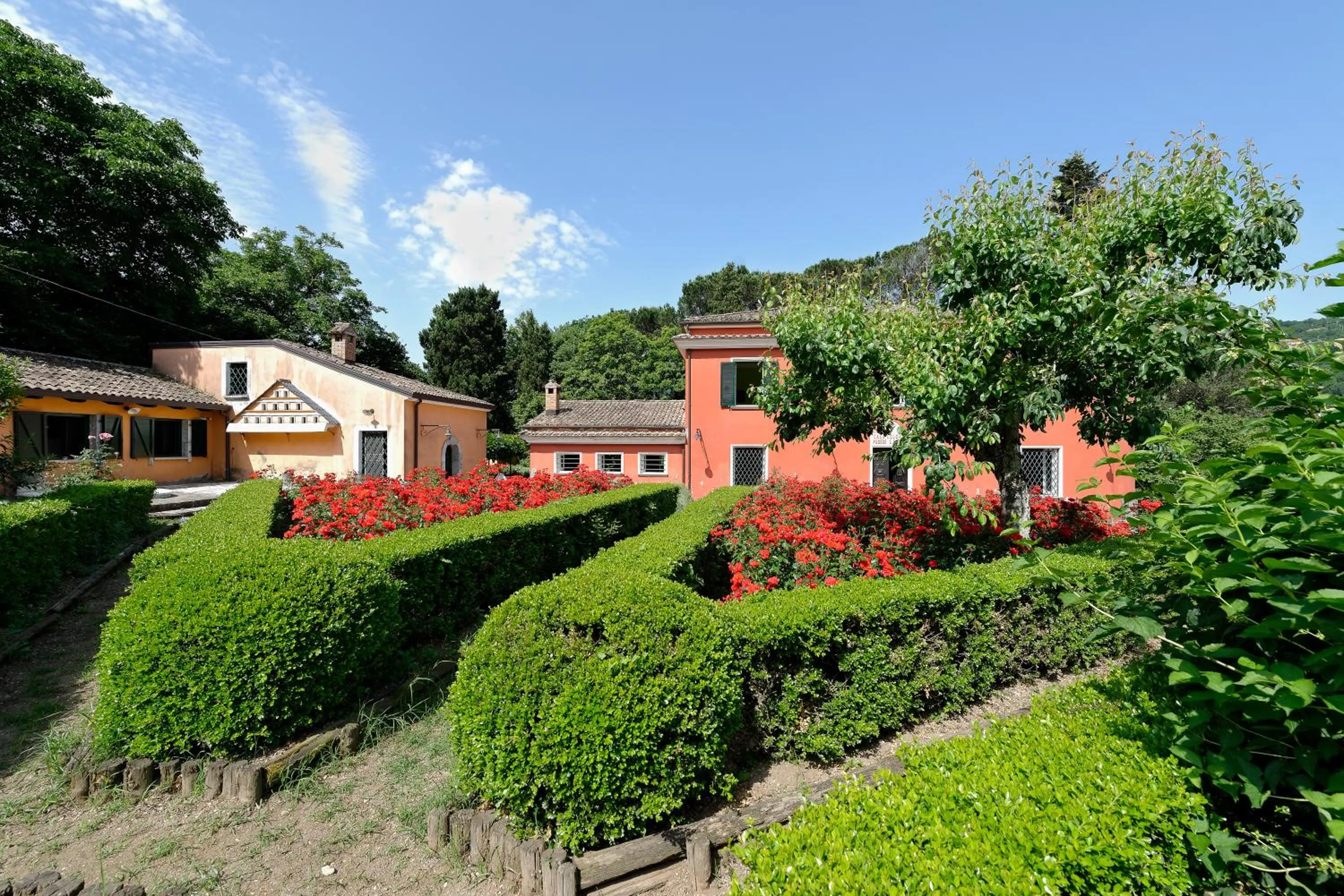 Property building in Podere San Raffaele