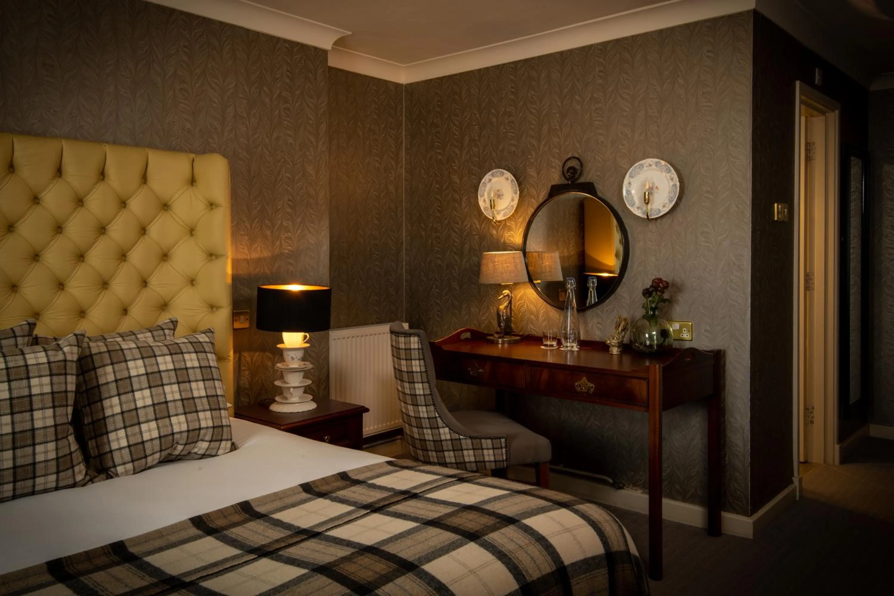 Bedroom, Bed in The Millstone, Mellor