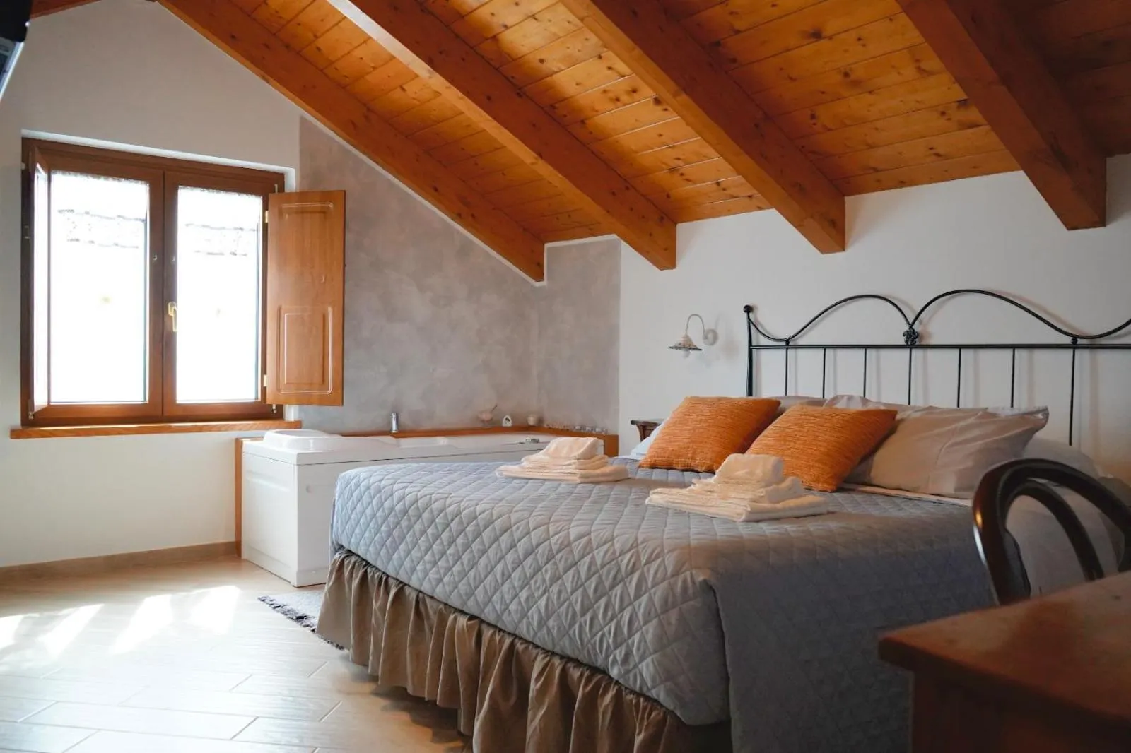 Double Room with Spa Bath in San Giacomo Relais