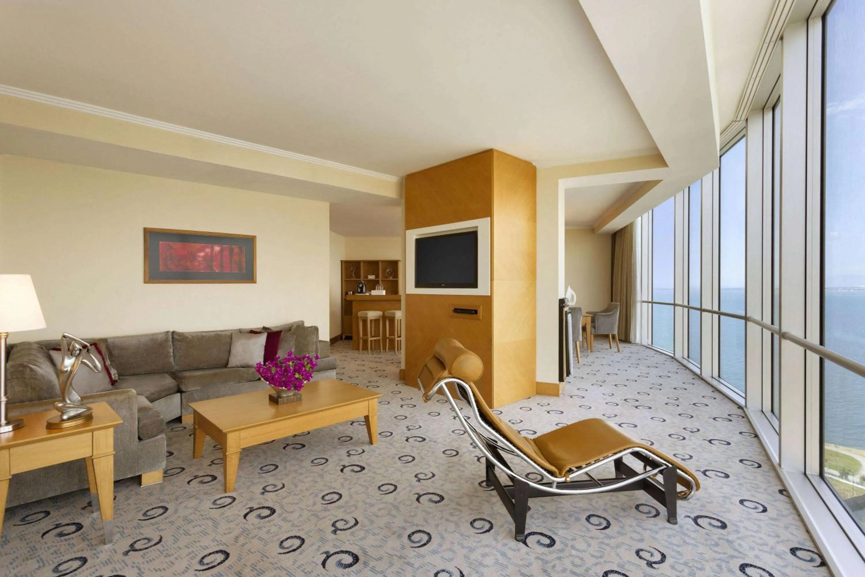 Photo of the whole room in Wyndham Grand Izmir Ozdilek Thermal & Spa