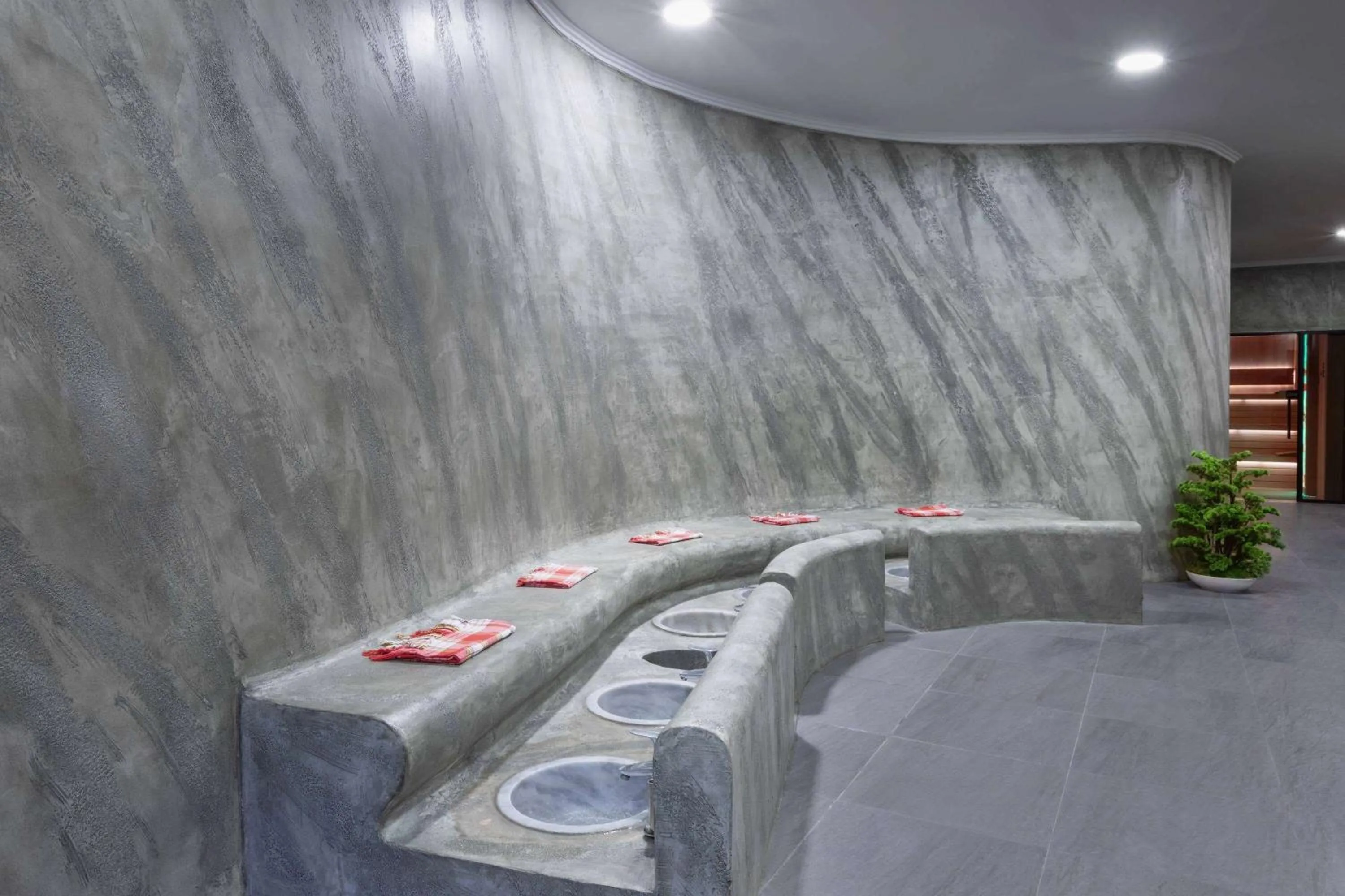 Spa and wellness centre/facilities in Wyndham Grand Izmir Ozdilek Thermal & Spa