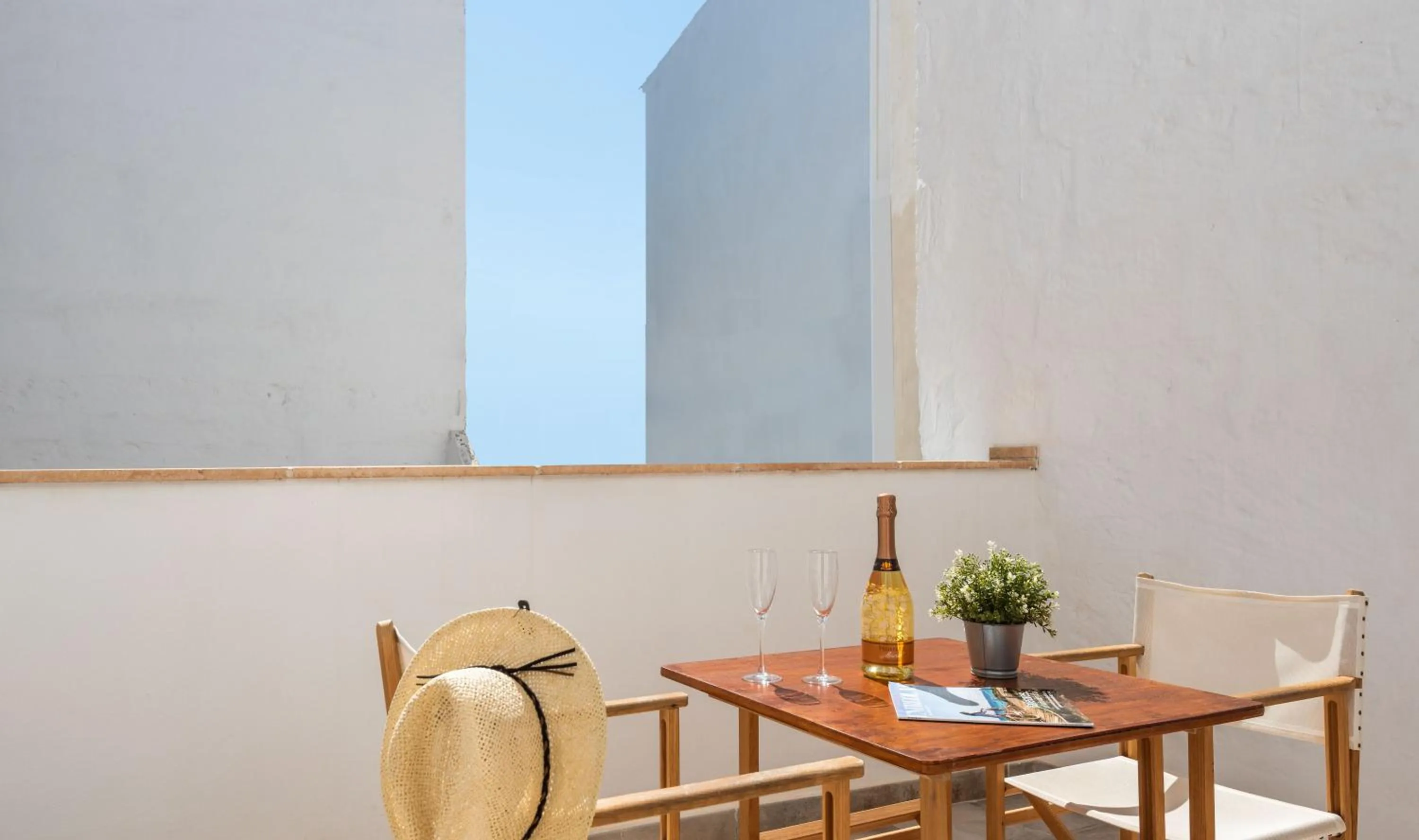 Patio in Hotel Boutique Ses 5 Claus