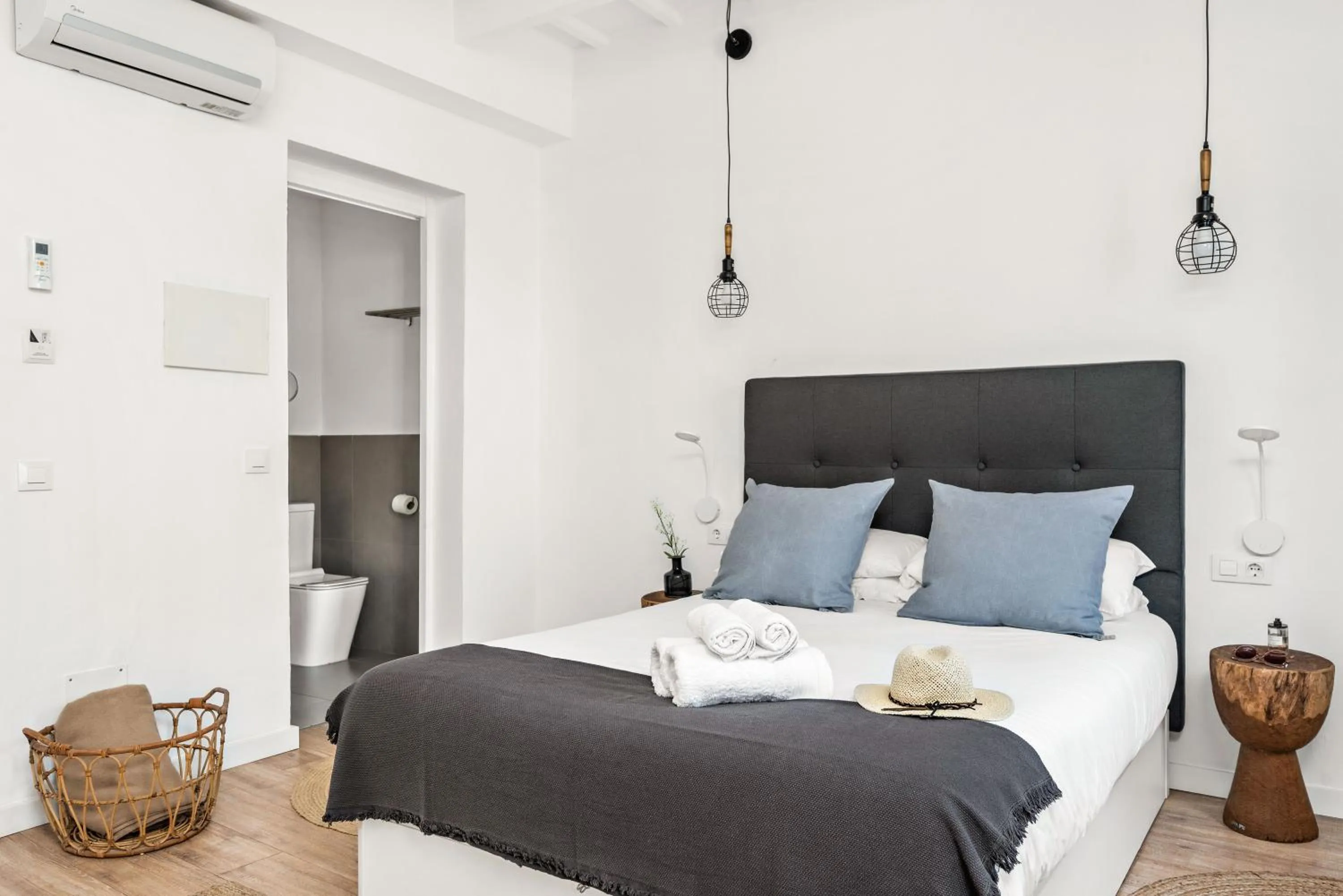 Photo of the whole room in Hotel Boutique Ses 5 Claus