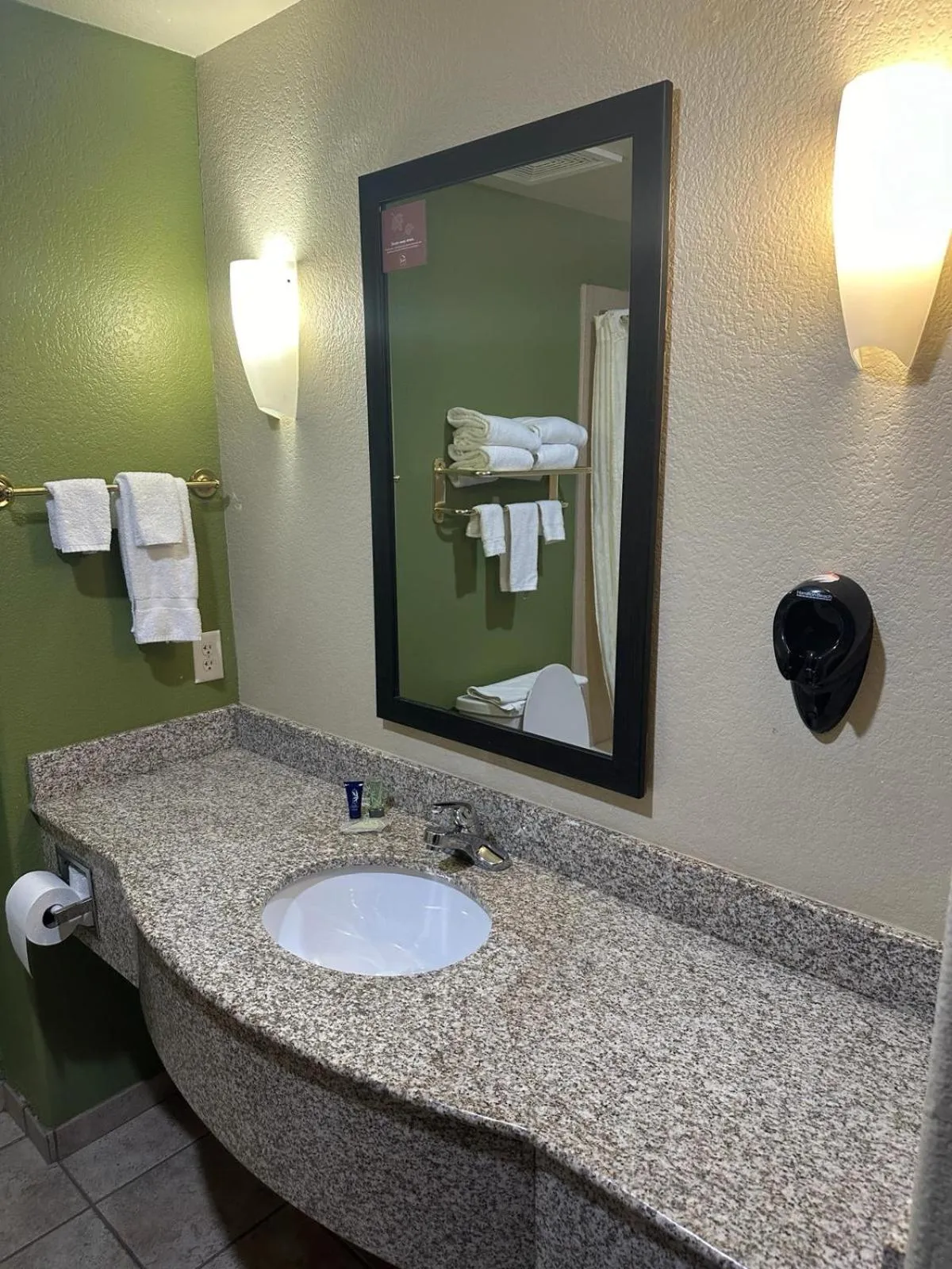 Bathroom in Sleep Inn & Suites at Six Flags