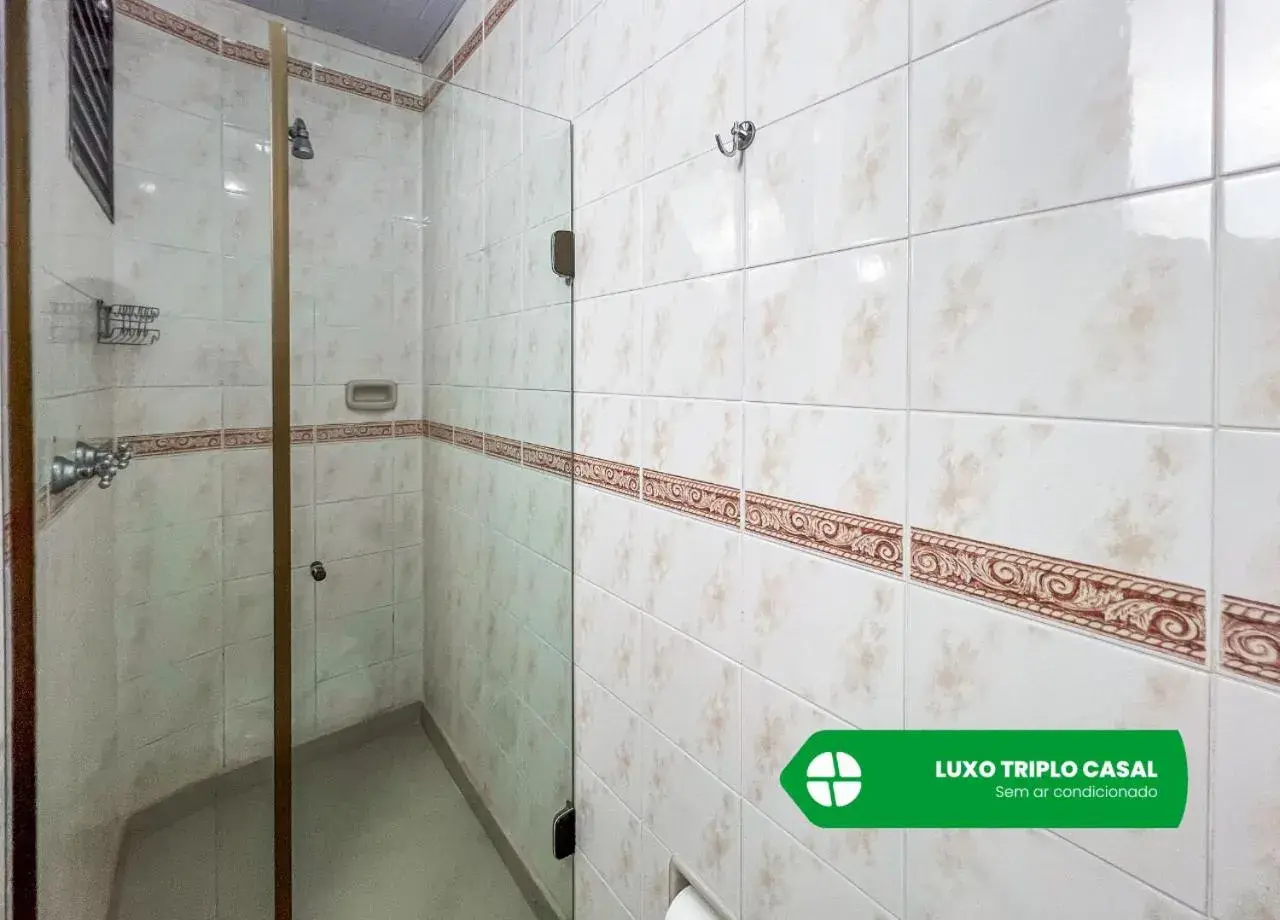 Deluxe Triple Room with Double Bed in Hotel Nacional Inn Campos do Jordão Deluxe Triple Room with Double Bed in Hotel Nacional Inn Campos do Jordão