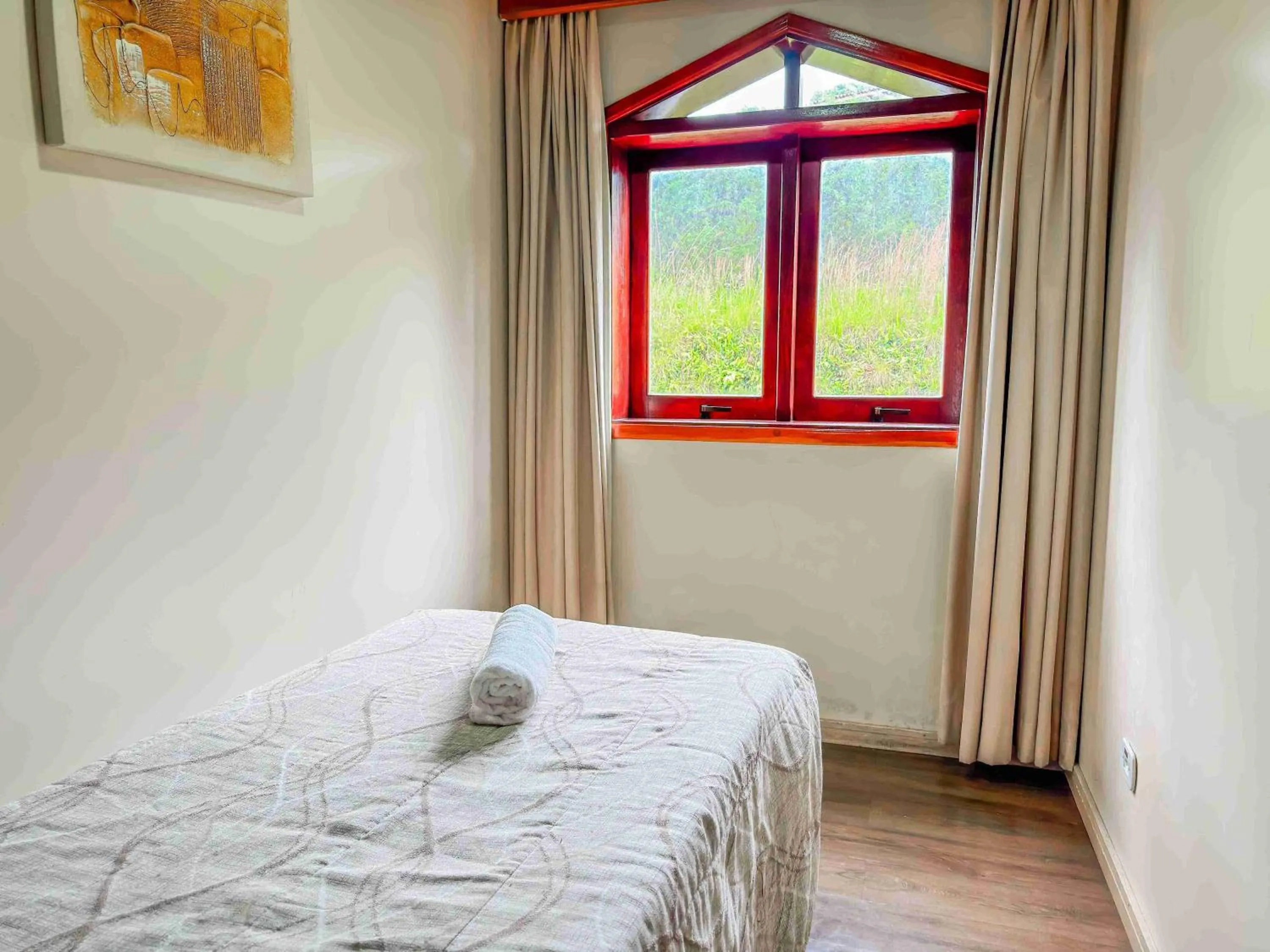Bedroom, Bed in Hotel Nacional Inn Campos do Jordão