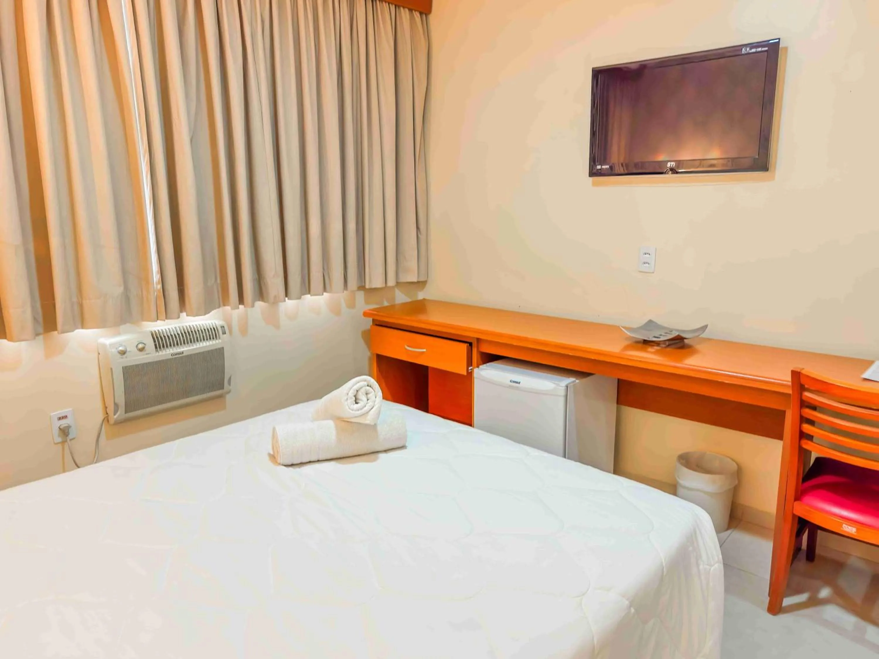 Bedroom, Bed in Hotel Nacional Inn Campos do Jordão