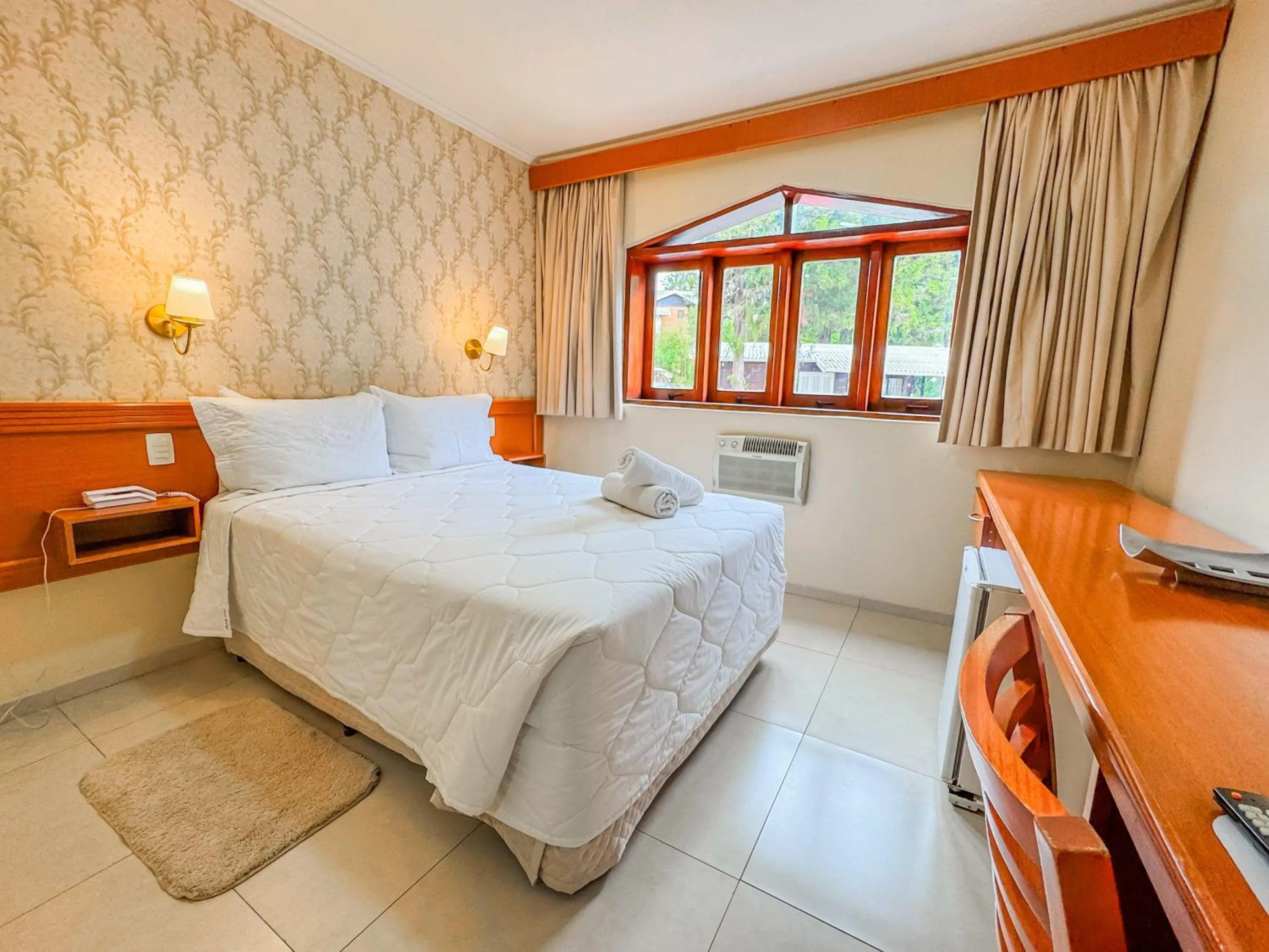 Bedroom, Bed in Hotel Nacional Inn Campos do Jordão