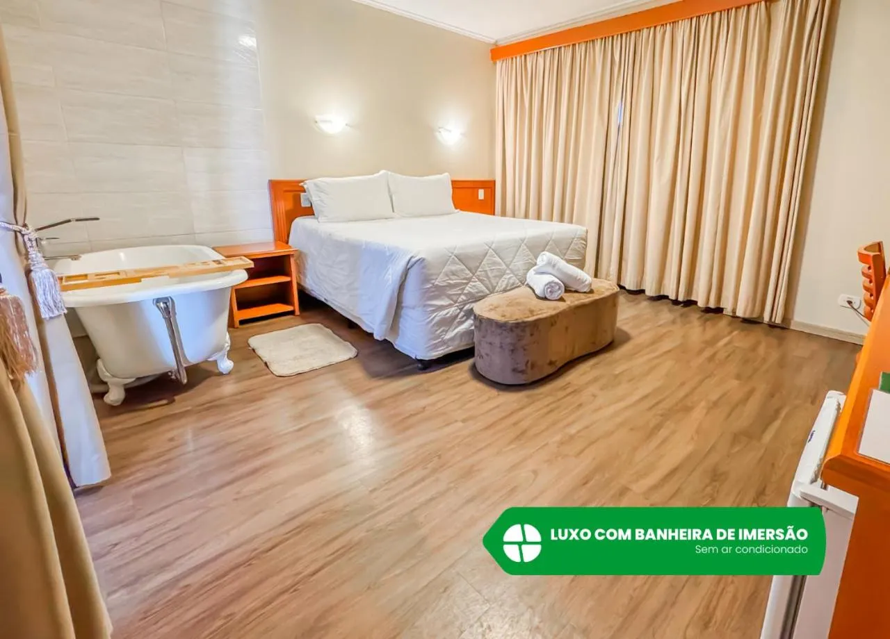 Photo of the whole room, Bed in Hotel Nacional Inn Campos do Jordão