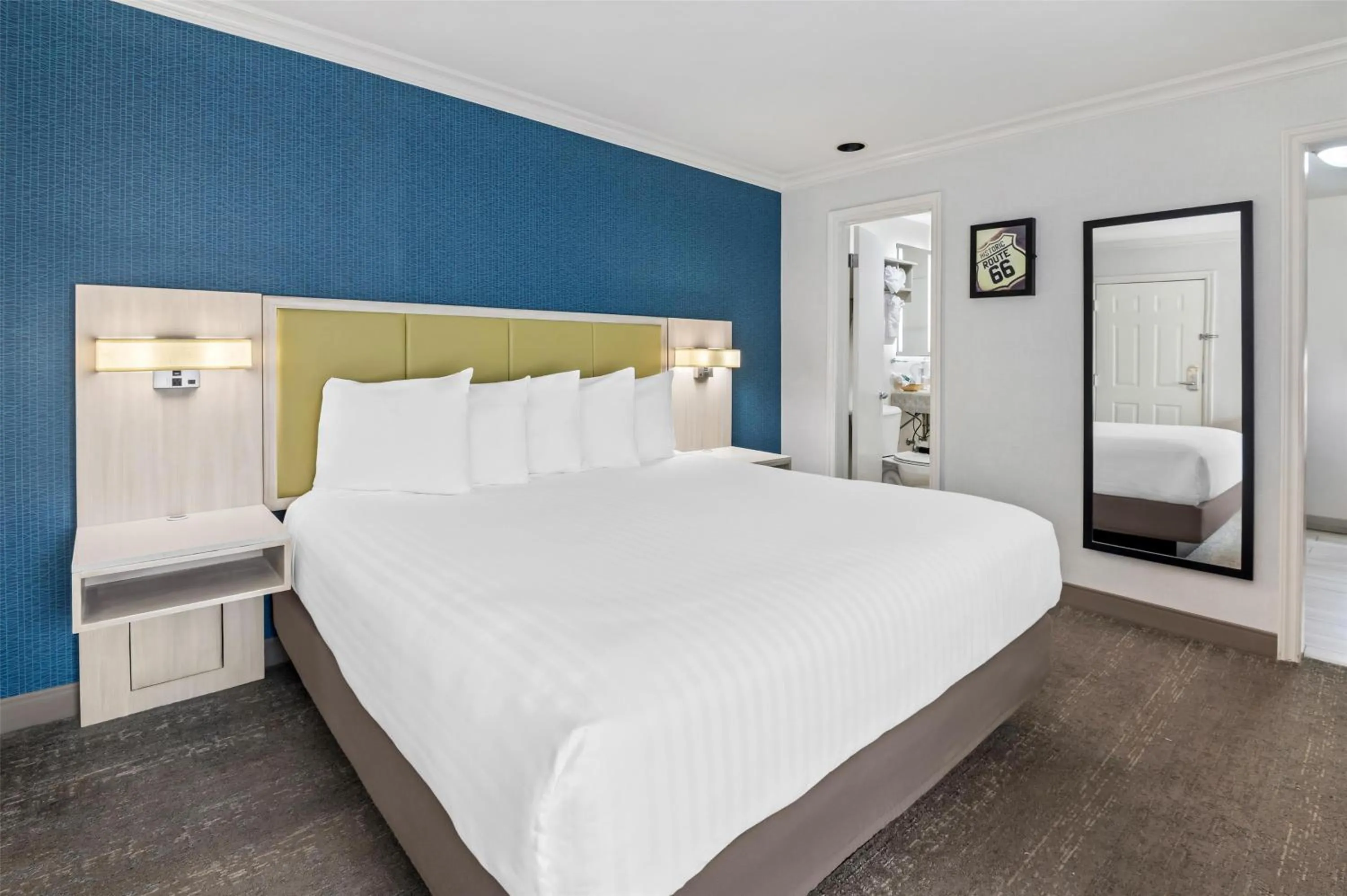 Other, Bed in SureStay Hotel by Best Western Santa Monica