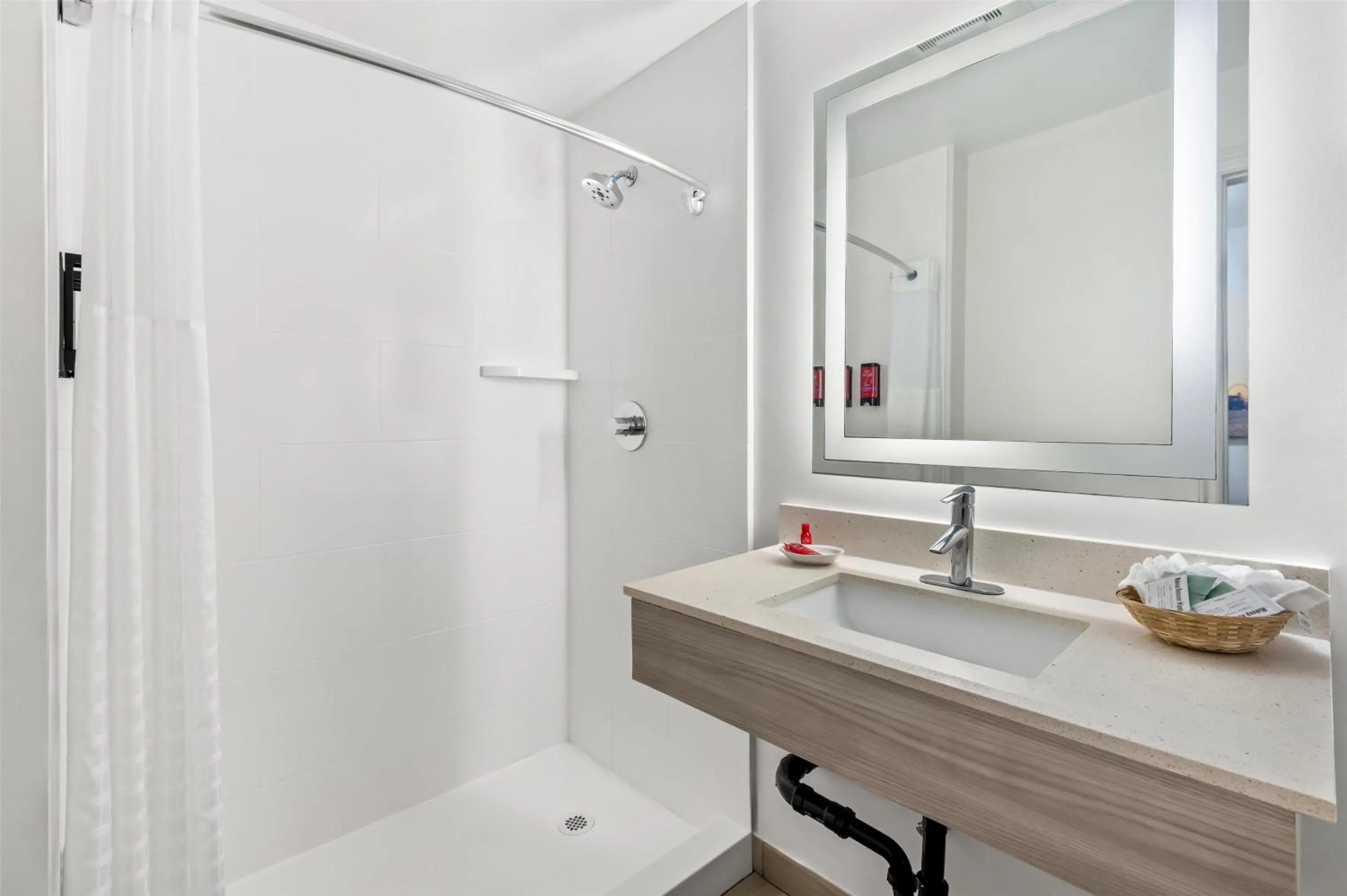 Bathroom in SureStay Hotel by Best Western Santa Monica