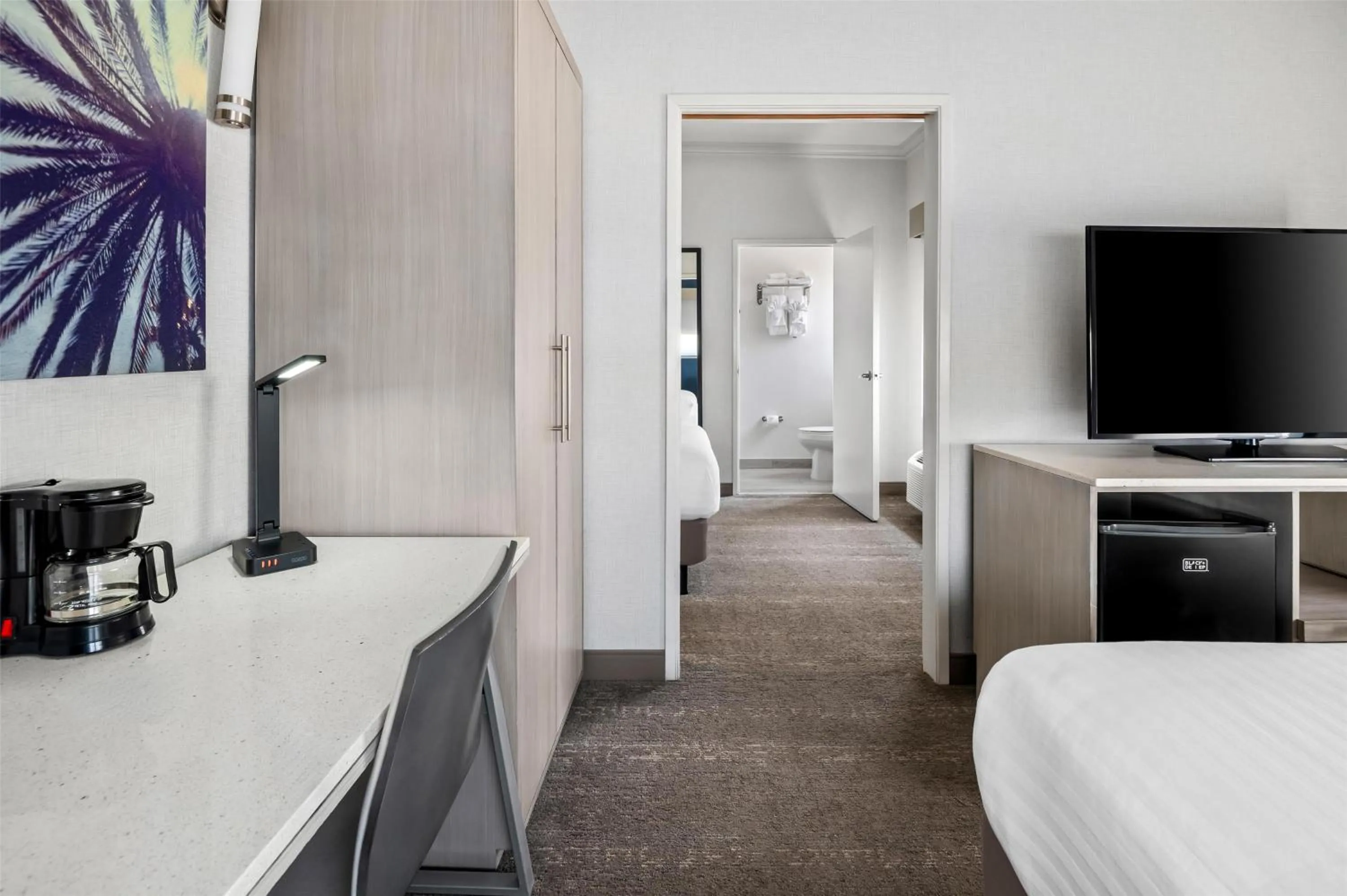 Bedroom, Bed in SureStay Hotel by Best Western Santa Monica