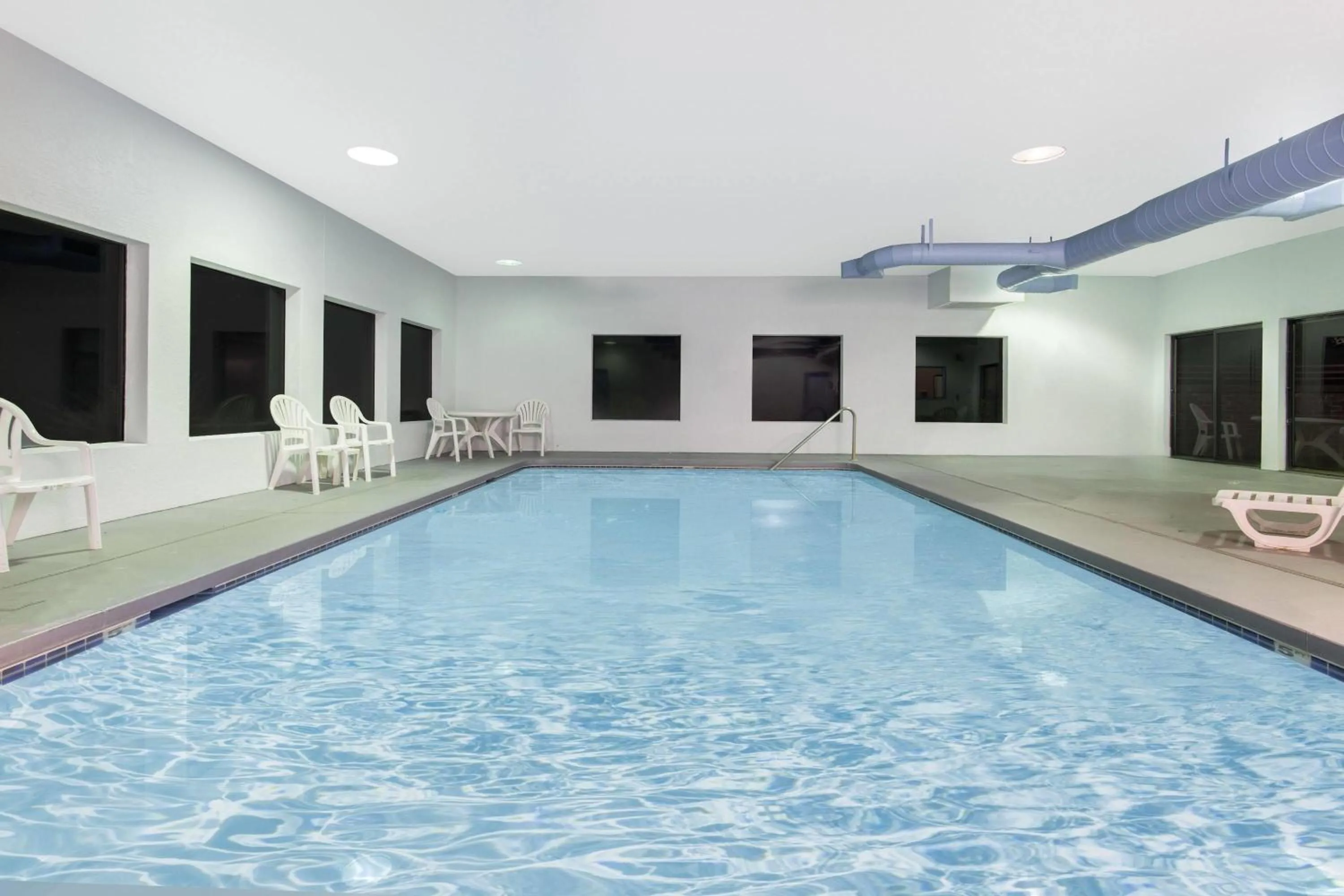 Pool view in Super 8 by Wyndham Lacey Olympia Area