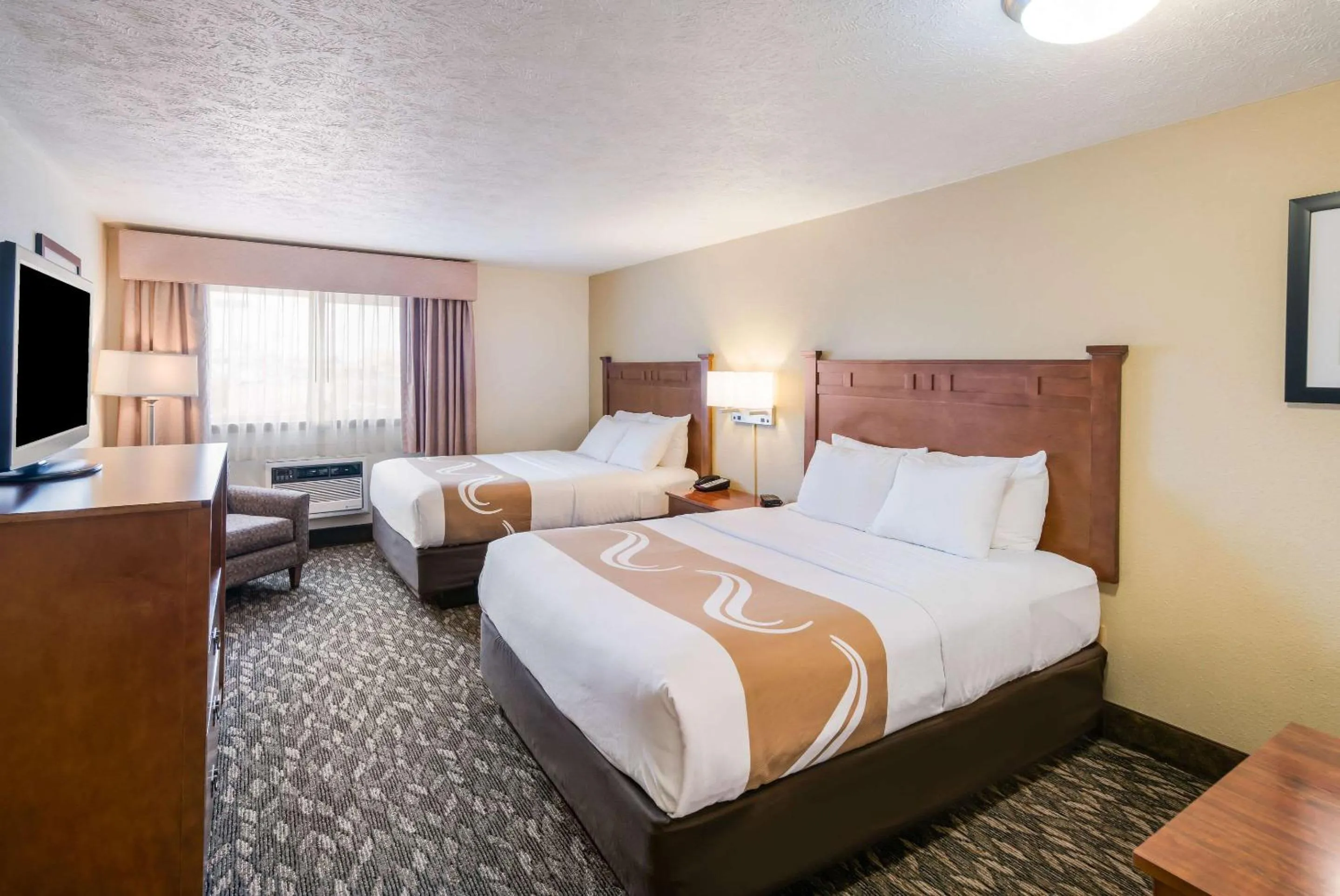 Bedroom, Bed in Quality Inn & Suites Coeur d'Alene