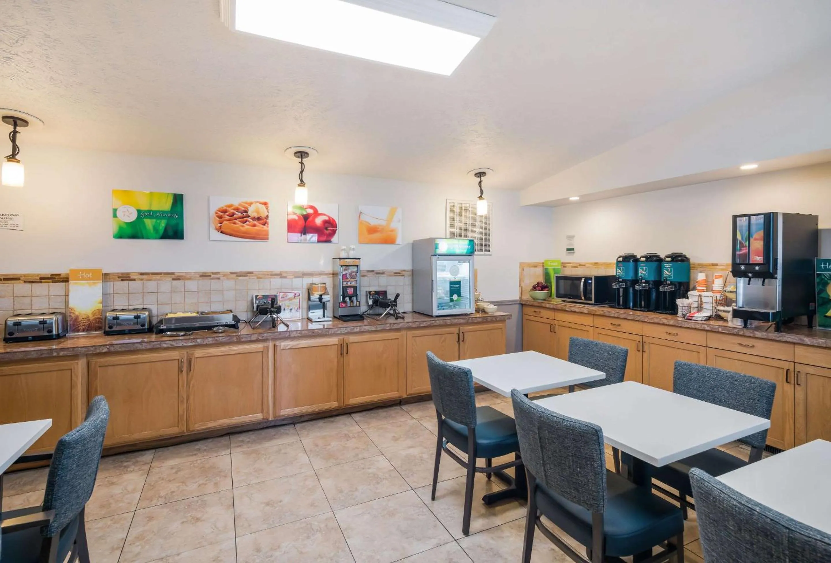 Breakfast in Quality Inn & Suites Coeur d'Alene