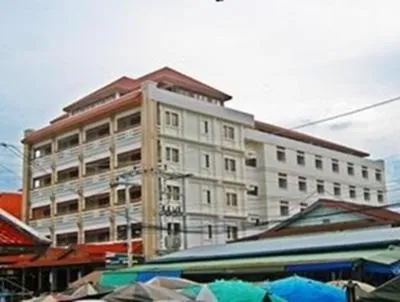 Property building in Riverfront Hotel Mukdahan