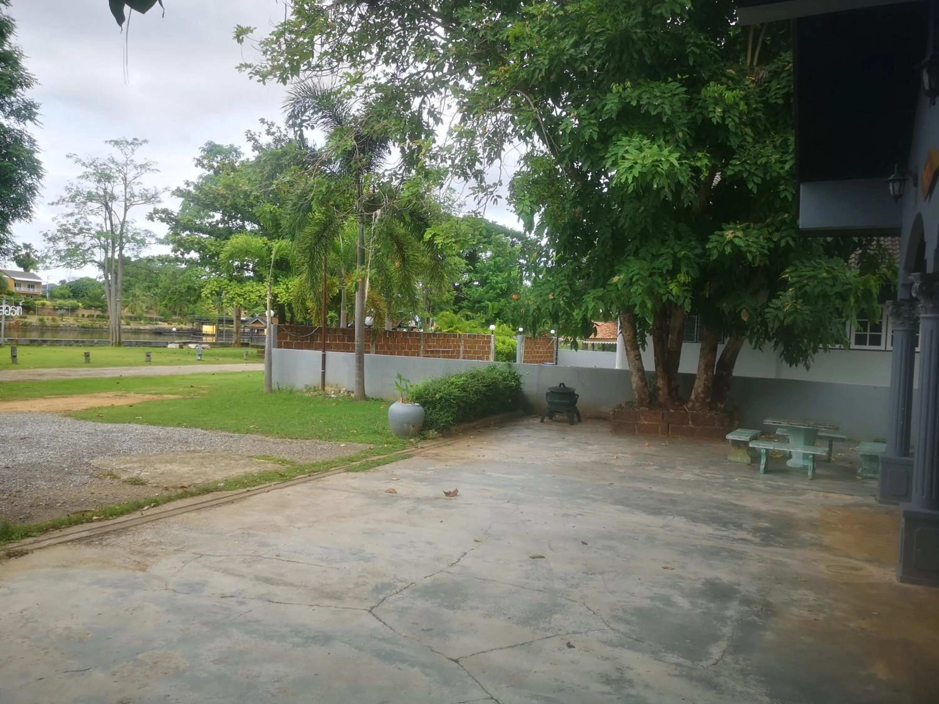 Garden view in Buasawan Resort & Restaurant