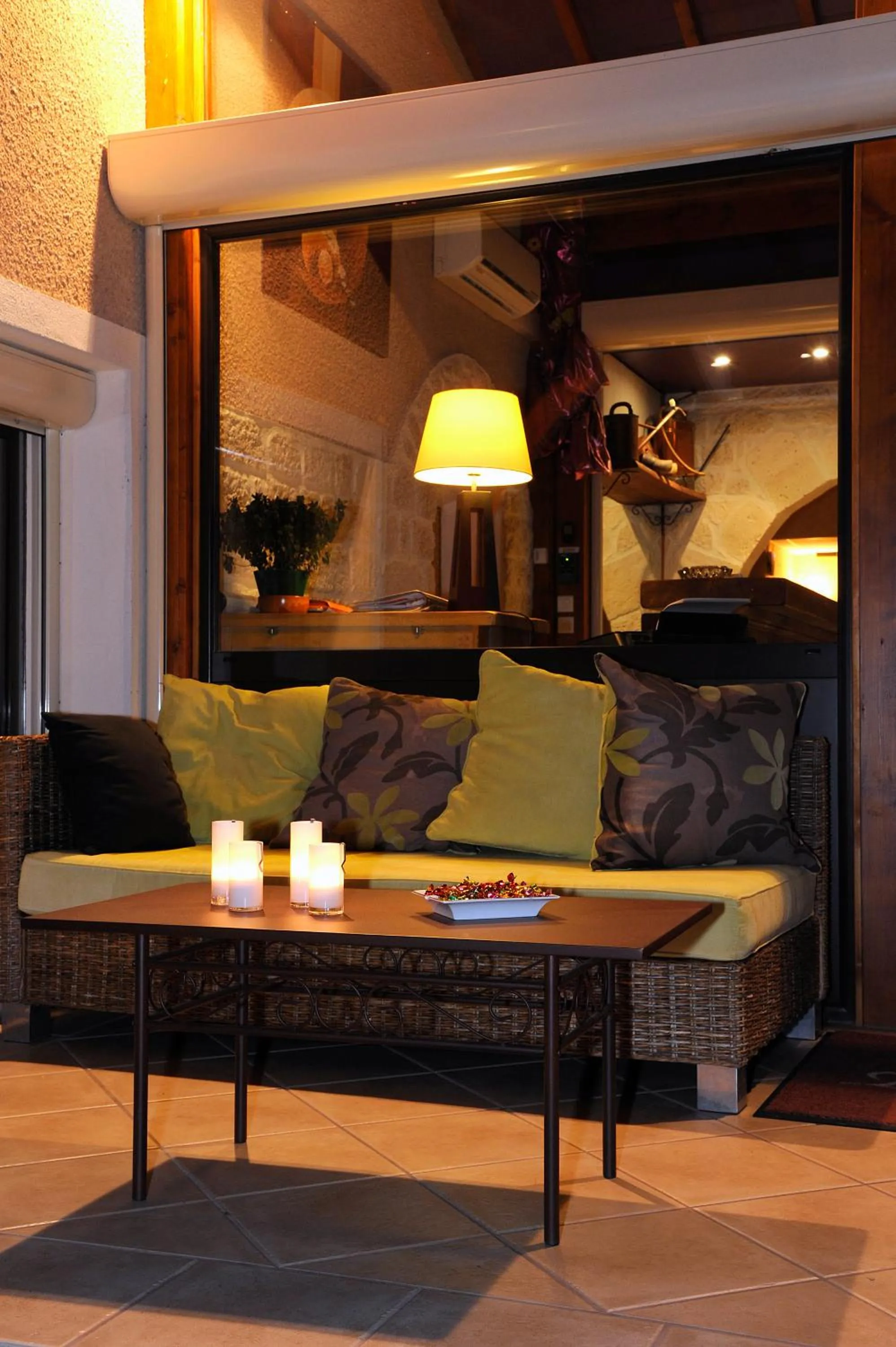 Living room in Logis Hotel Des Grands Vins