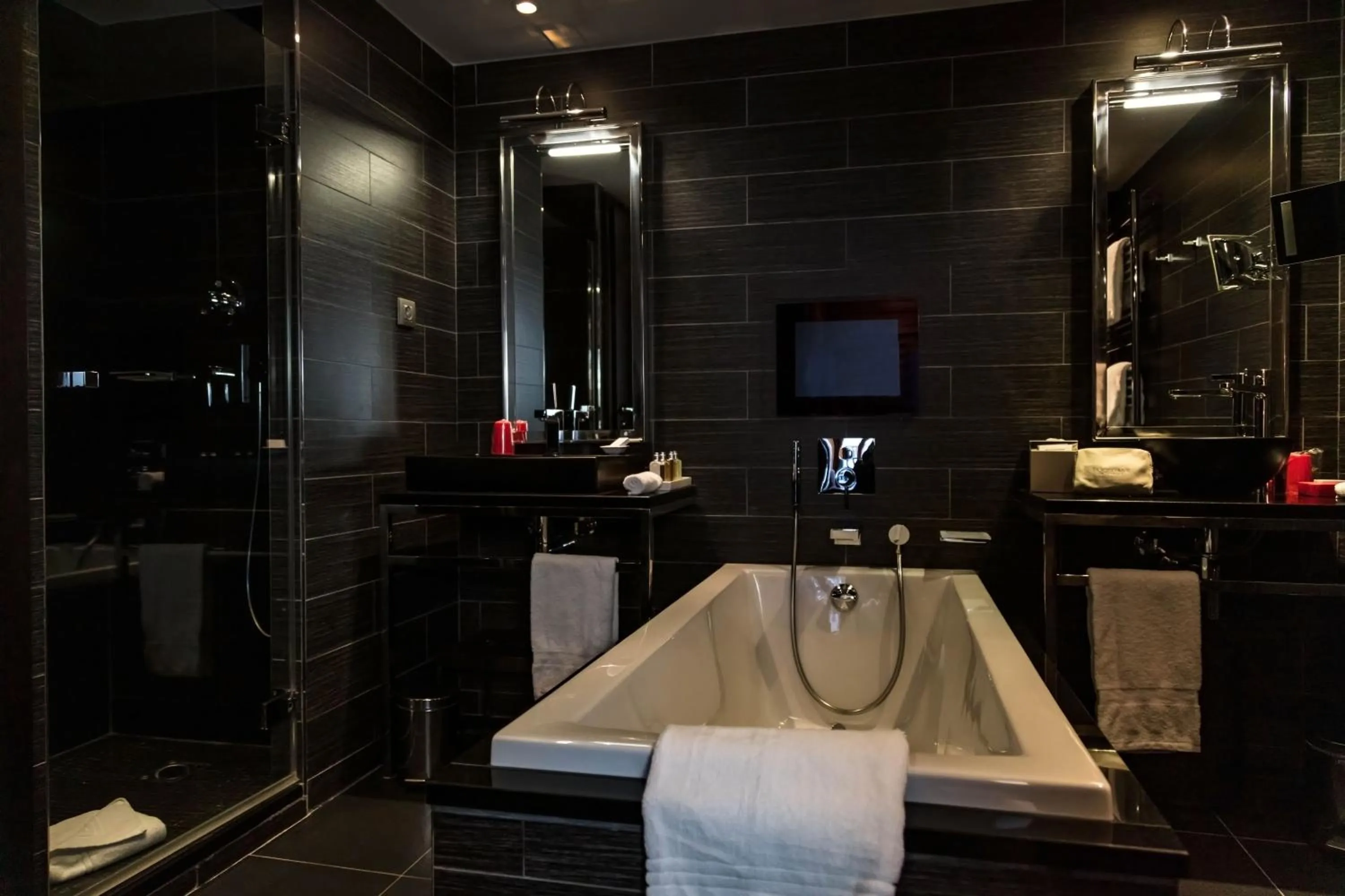 Bathroom in Avenue Lodge Hotel & Spa