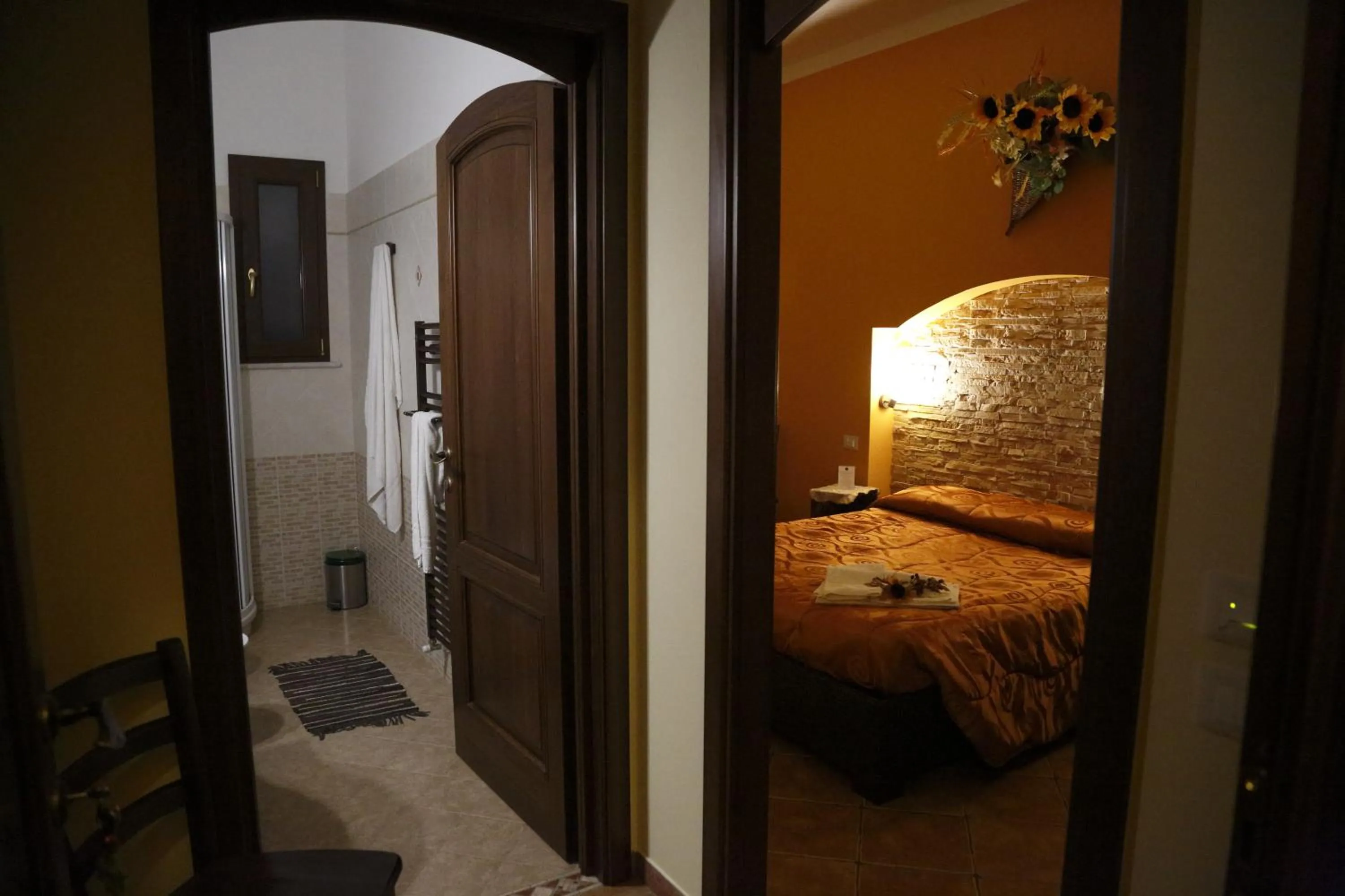 Bathroom, Bed in Il Quadrifoglio