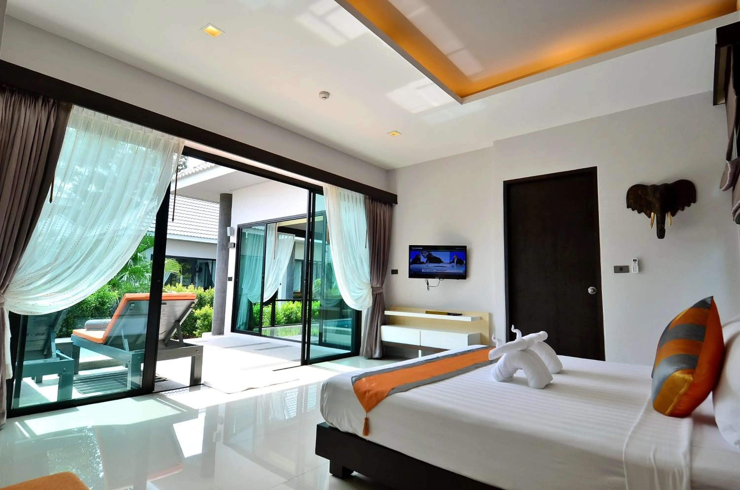 Bedroom, Bed in Chaweng Noi Pool Villa