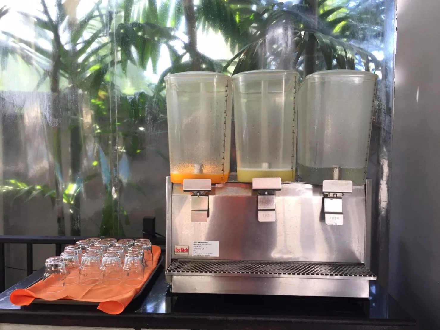 Restaurant/places to eat in Chaweng Noi Pool Villa