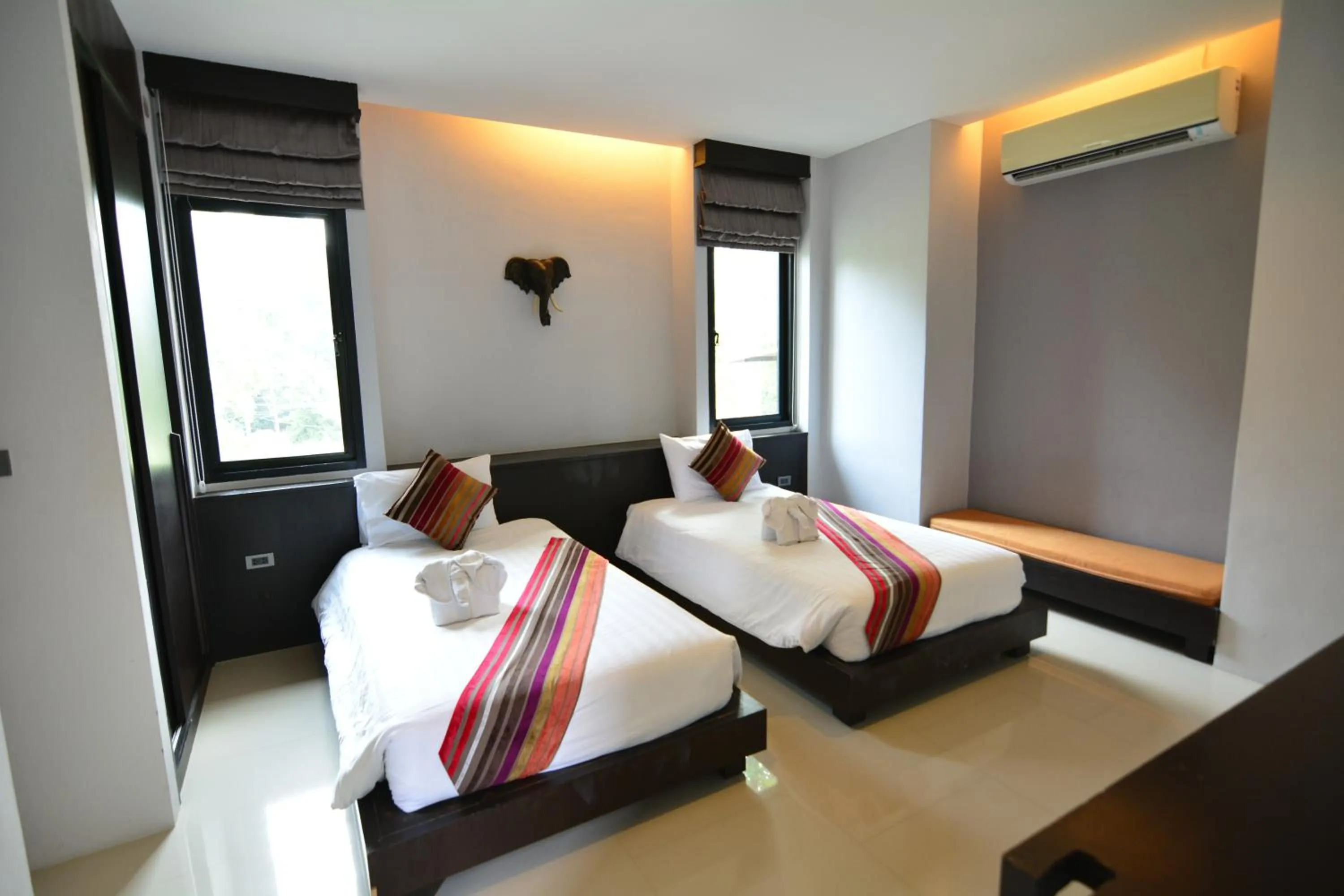 Bed in Chaweng Noi Pool Villa