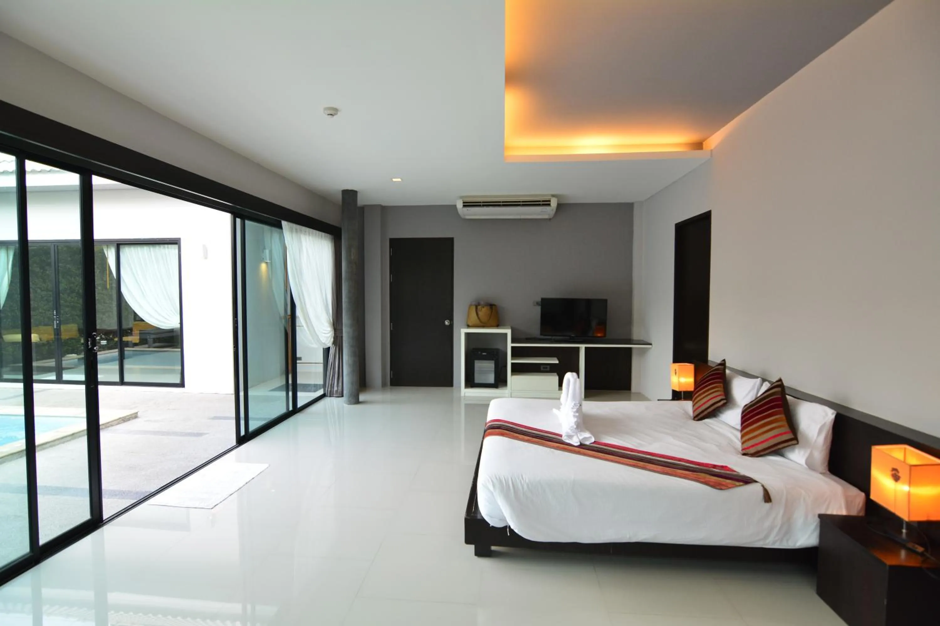 Bedroom, Bed in Chaweng Noi Pool Villa