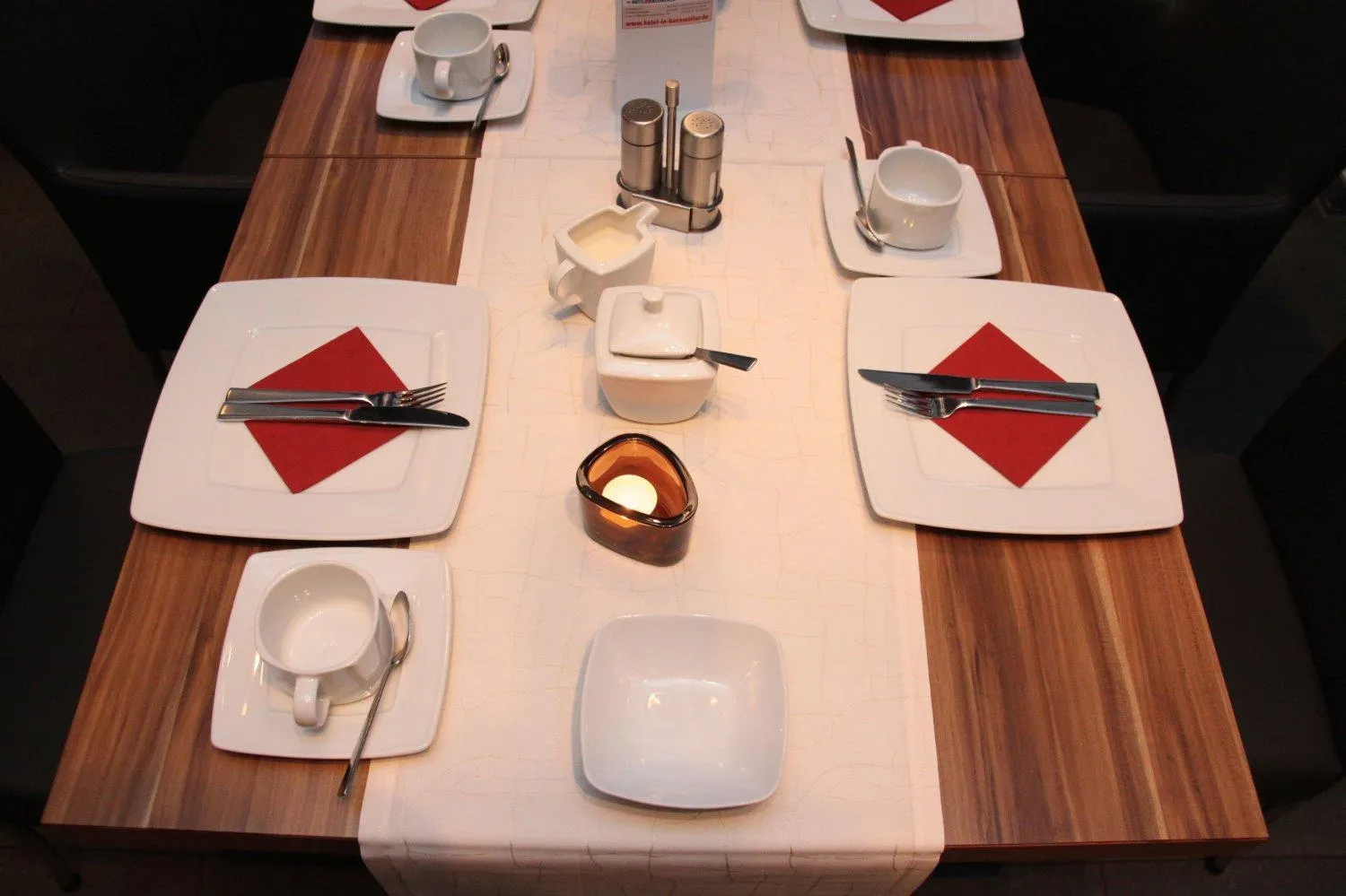 Restaurant/places to eat in HIB Hotel in Baesweiler