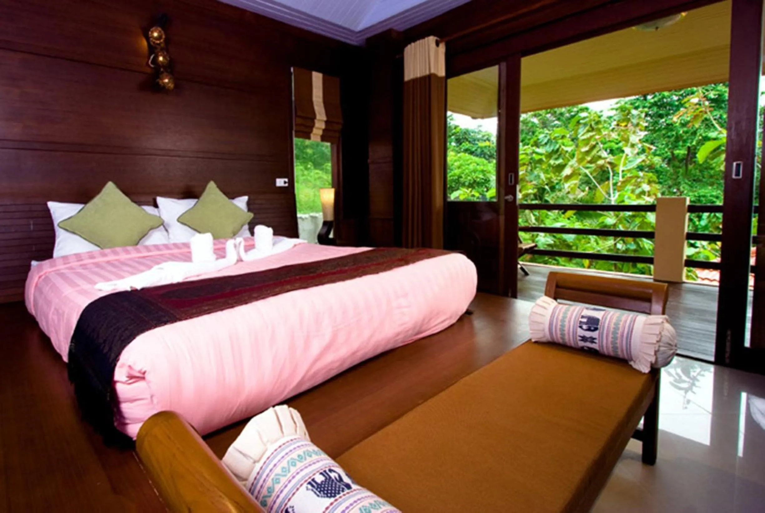 Photo of the whole room, Bed in Rin Beach Resort