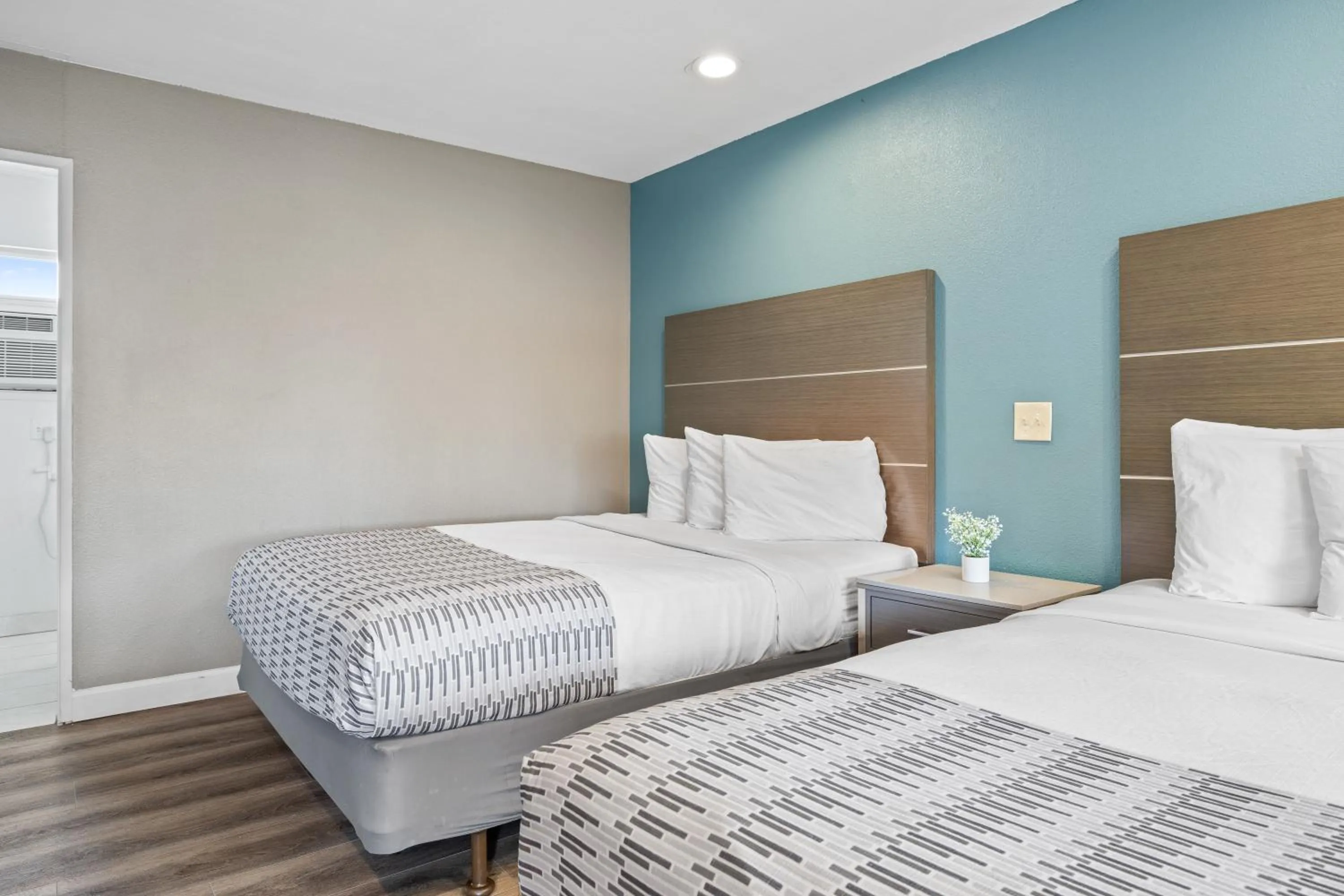 Bed in Hotel Palmeras Chula Vista